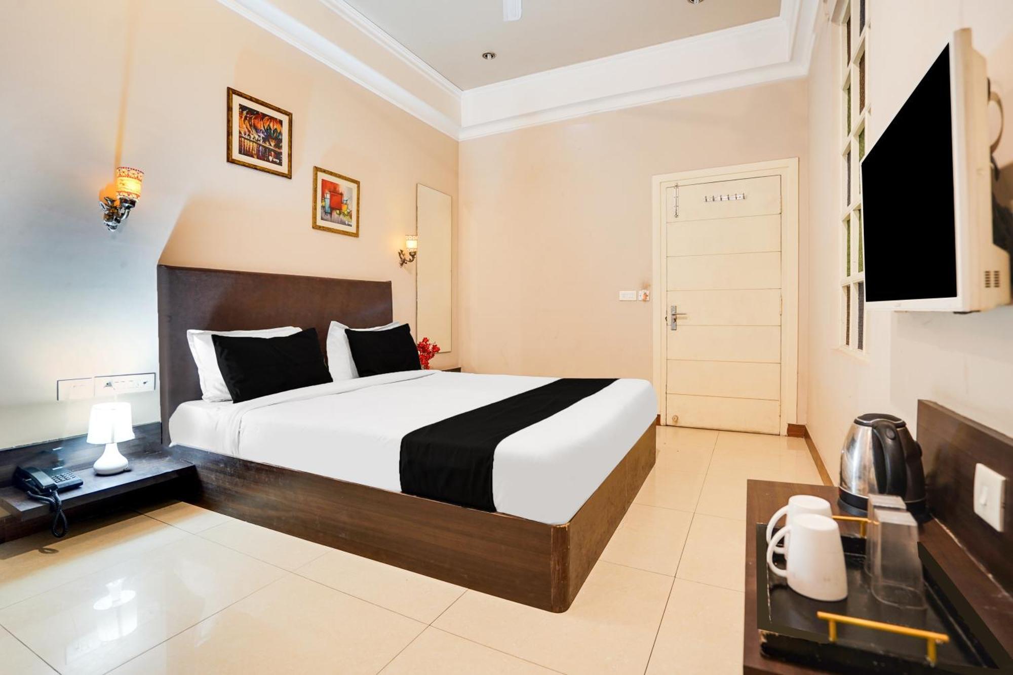 Super Townhouse Mansarovar Near Metro Station Jaipur