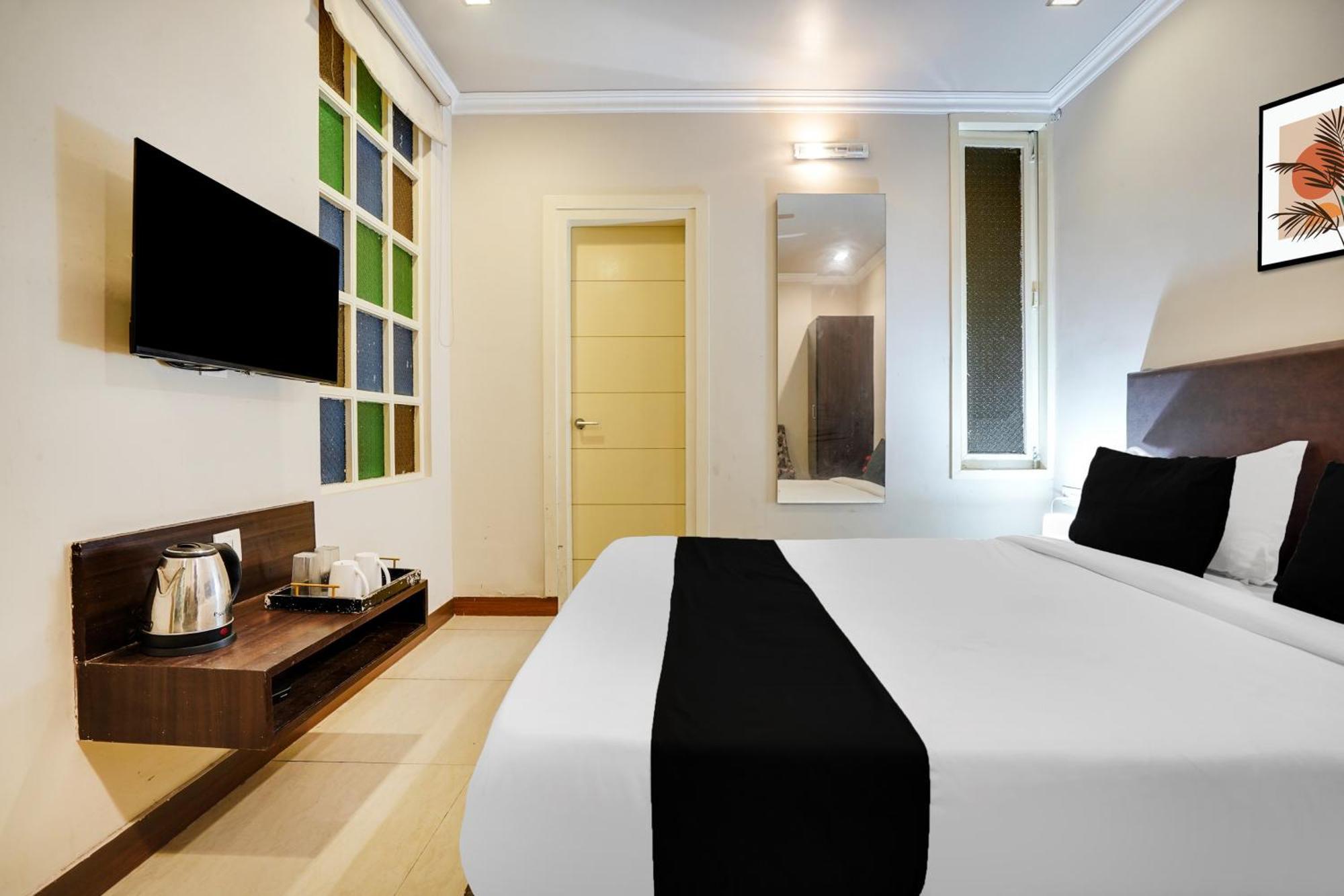 Super Townhouse Mansarovar Near Metro Station 4*