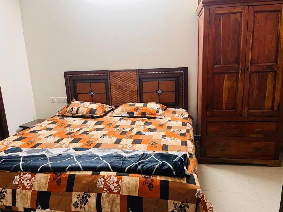 Apartment Spacious In Heart Of The *