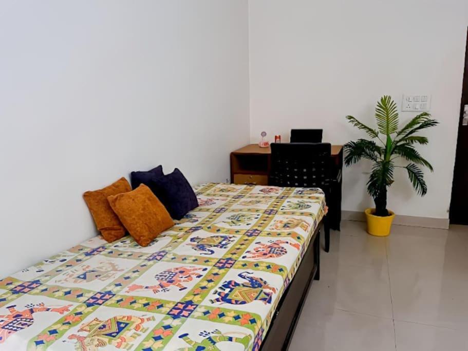 Spacious In Heart Of The Apartment