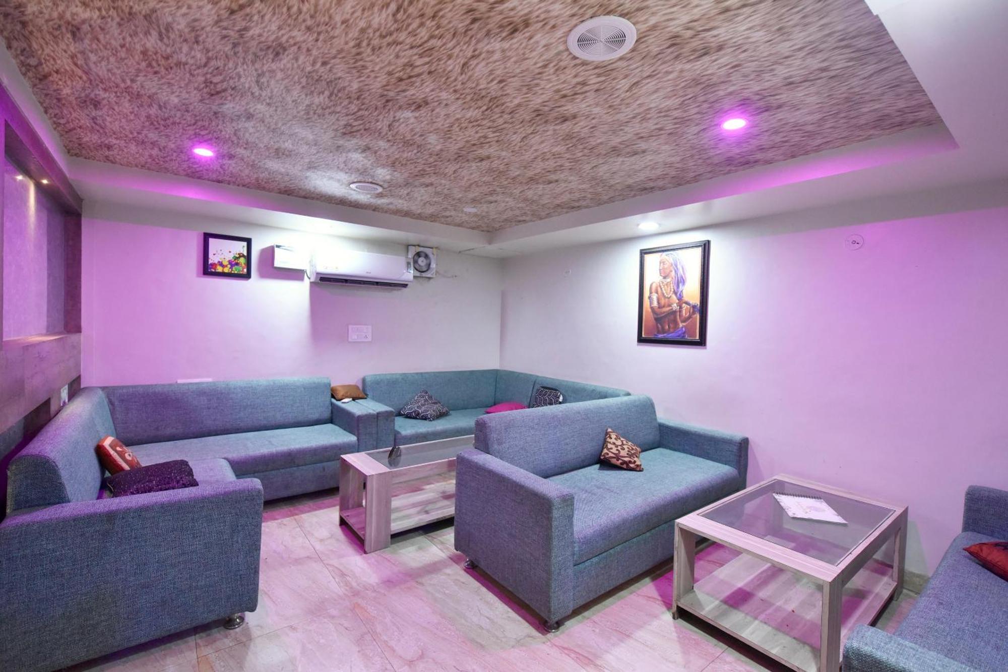 Oyo 12421 G.t View 4* Jaipur