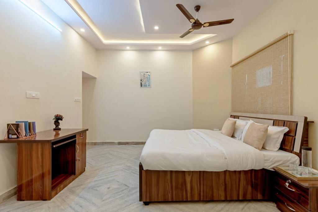 Ravideep Apartment *