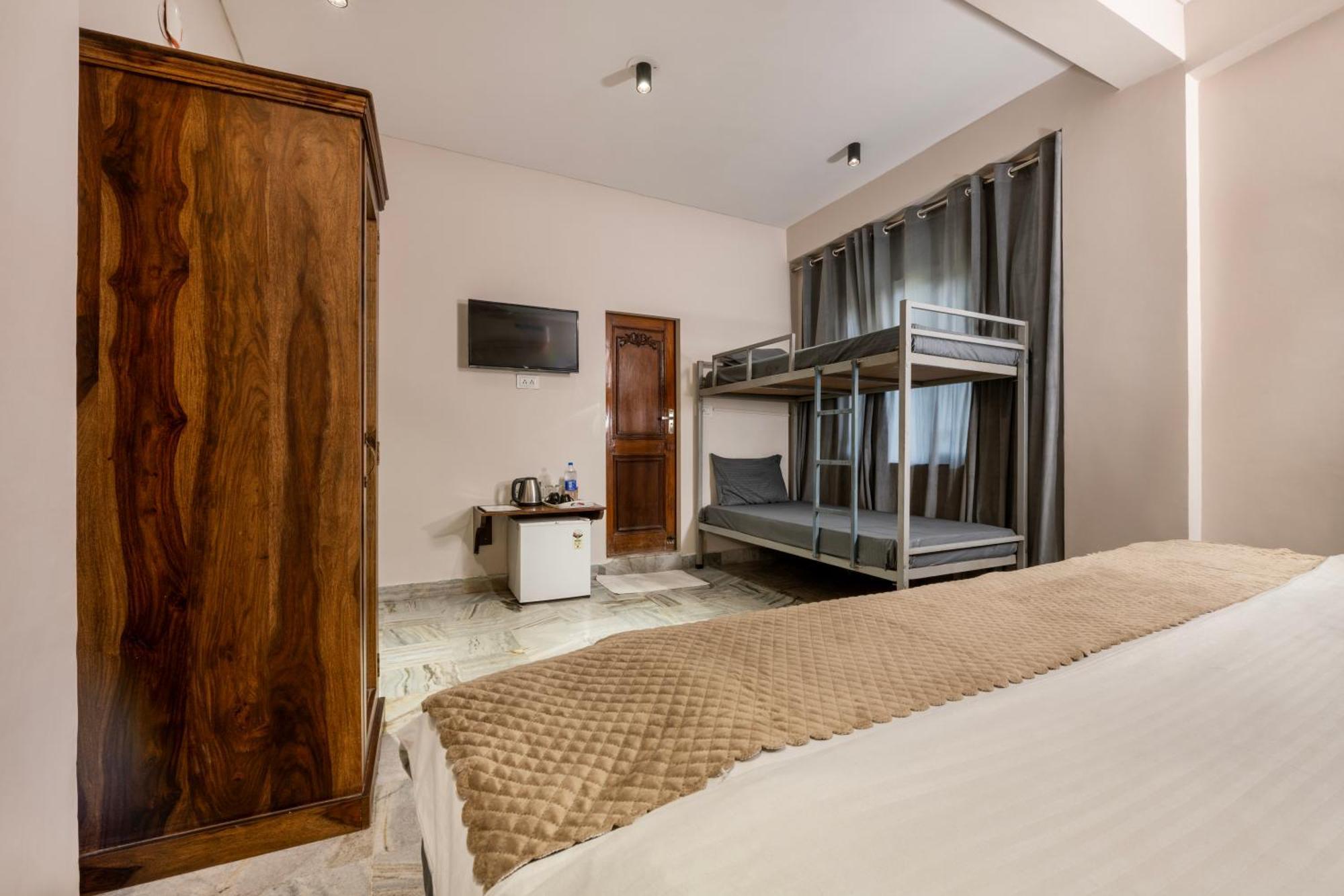 Wake N Flow Boutique By Jsh Hostel