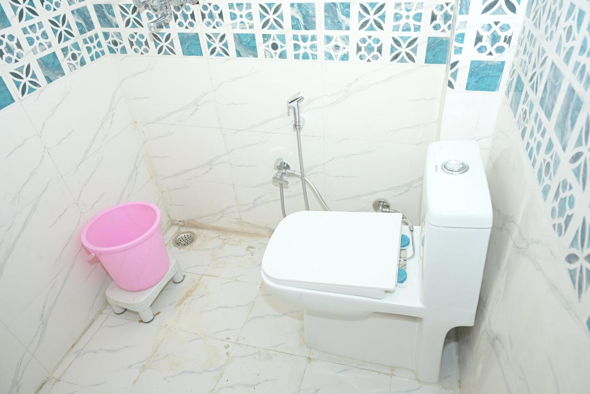 Bhiwani Guest house *