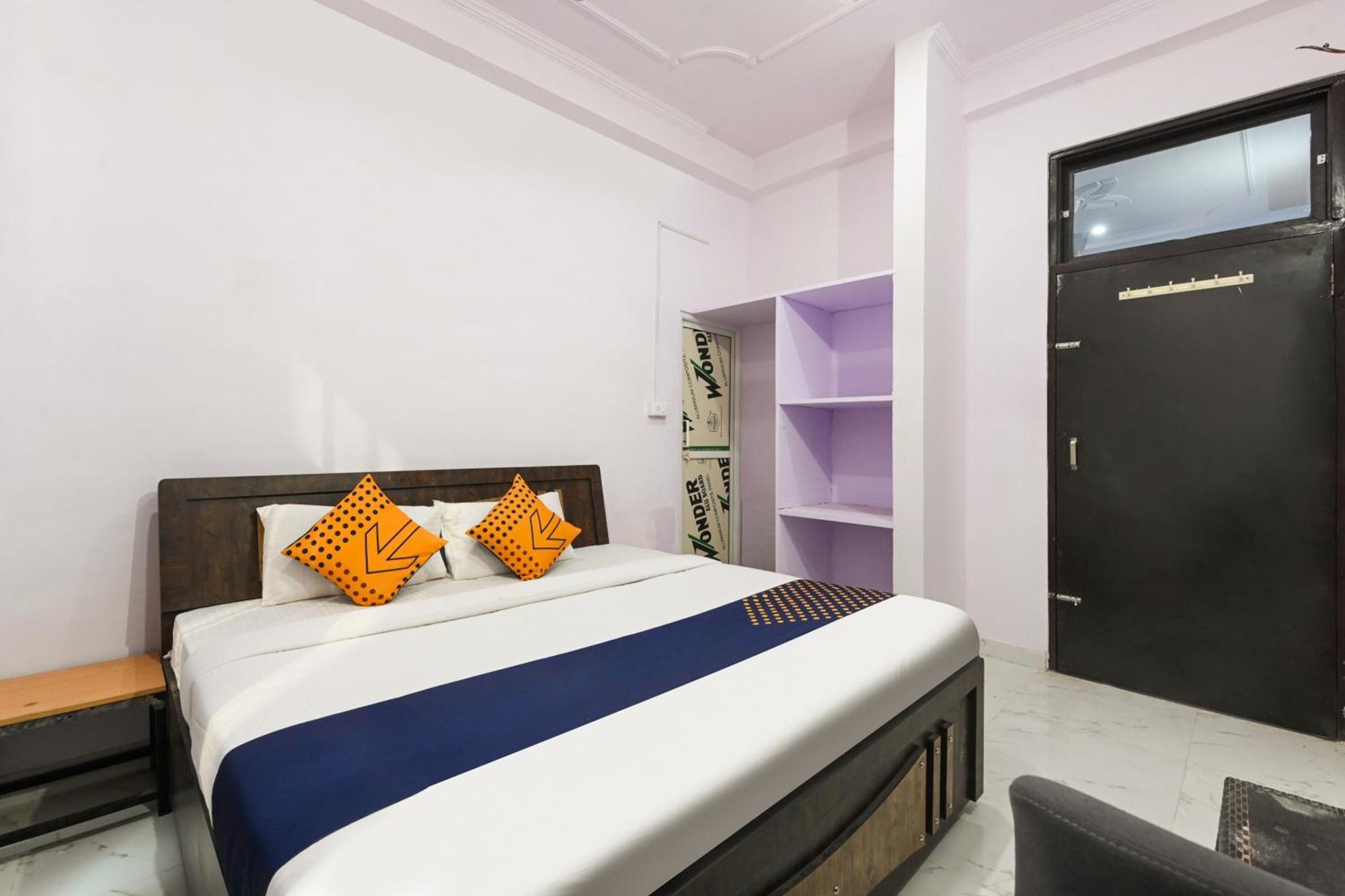 O Raj 2 Hotel 4*