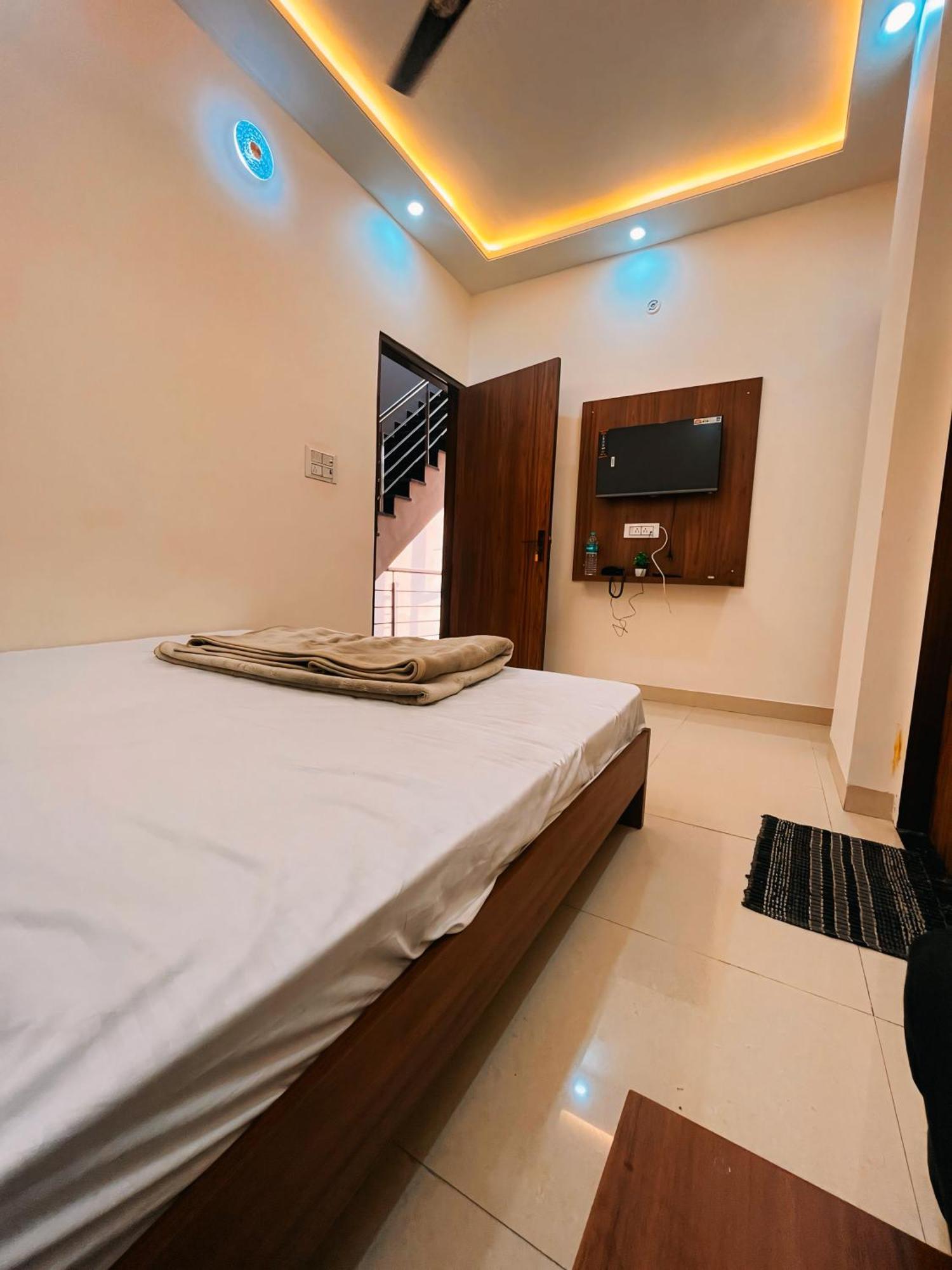 Hotel Pooja