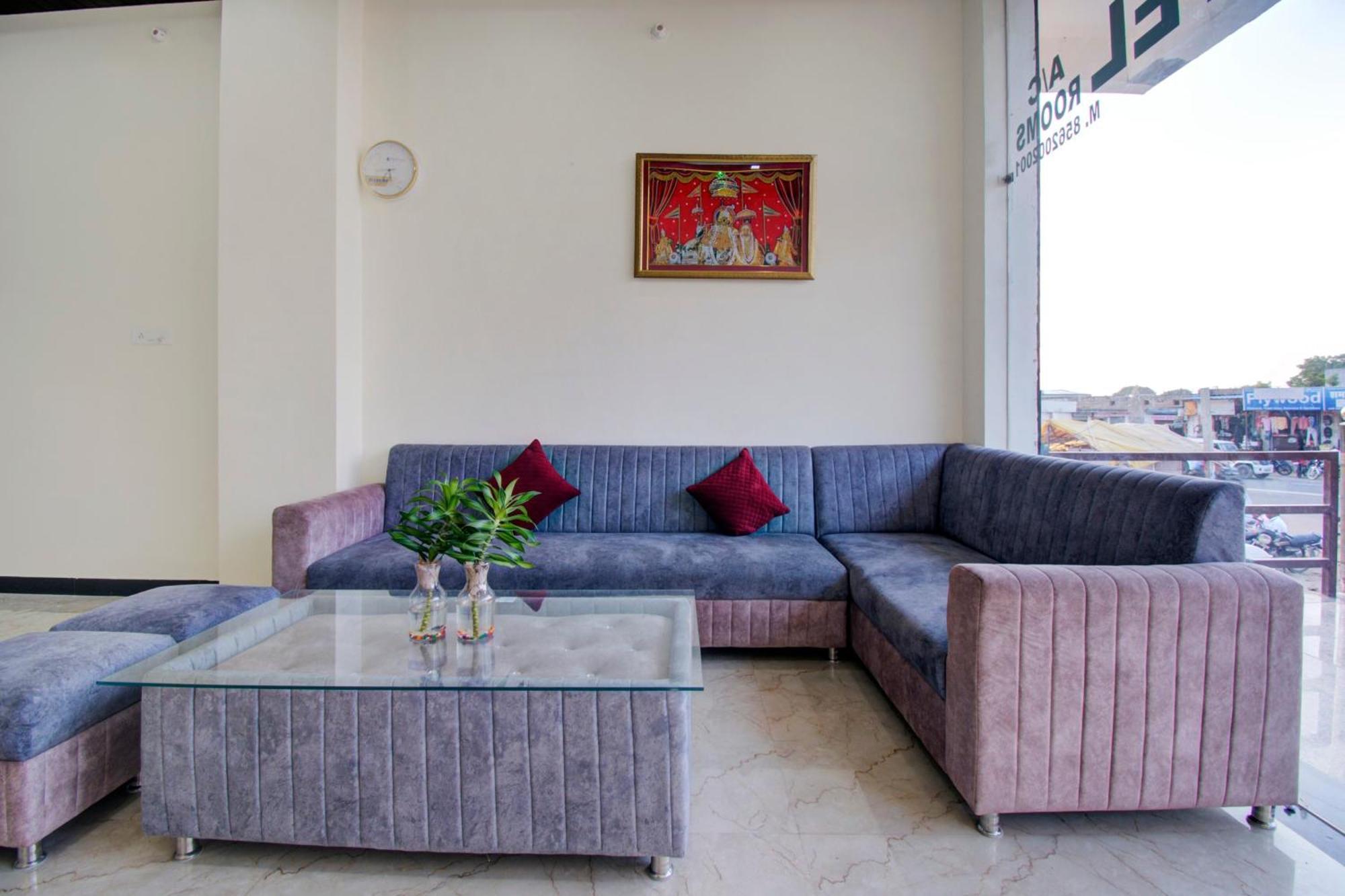 O Om Palace Hotel 3*