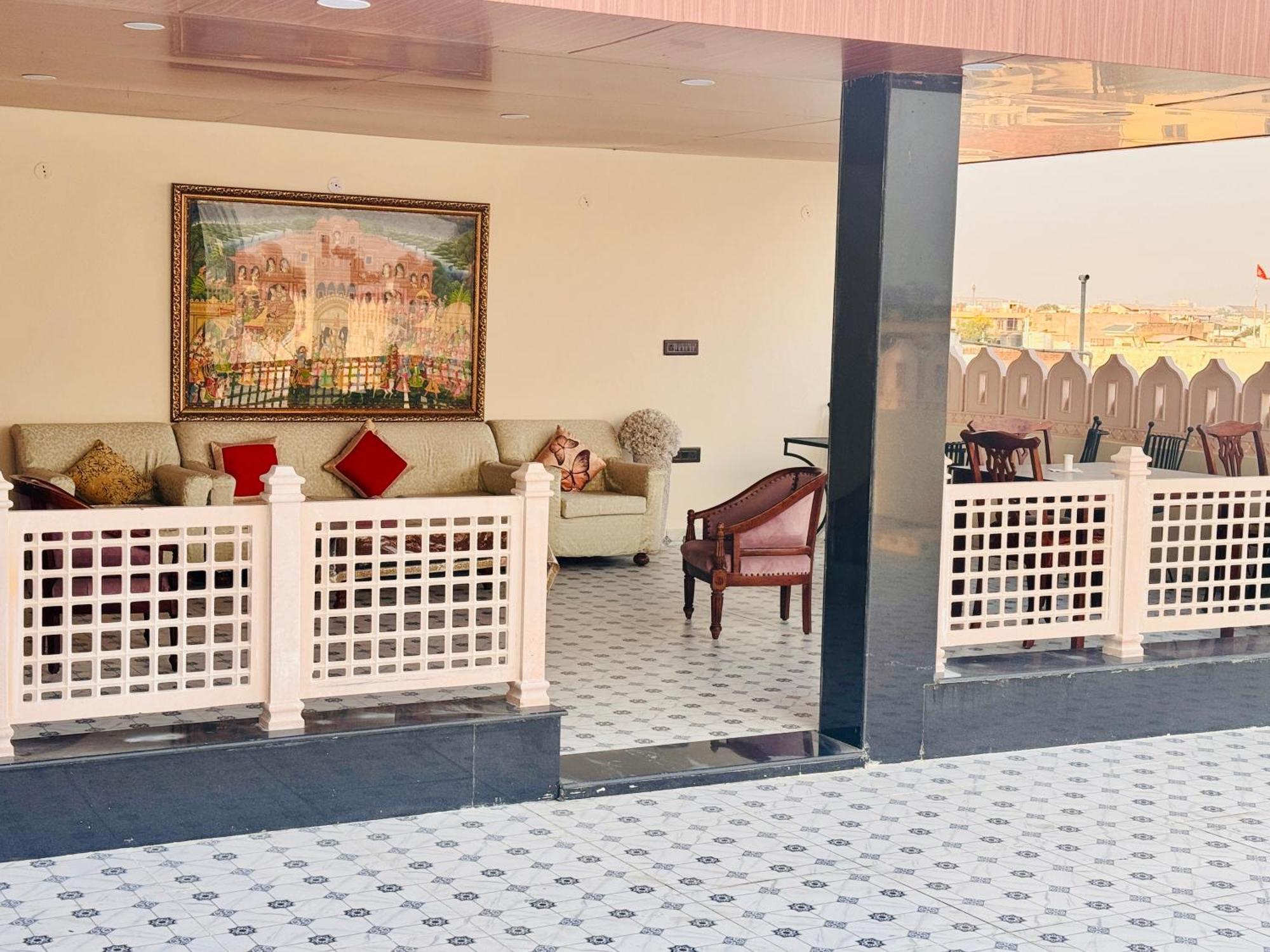 Harnawa Haveli 3*