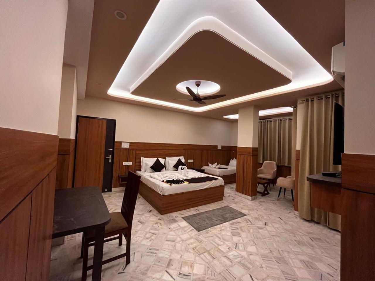 Sumitra Enclave