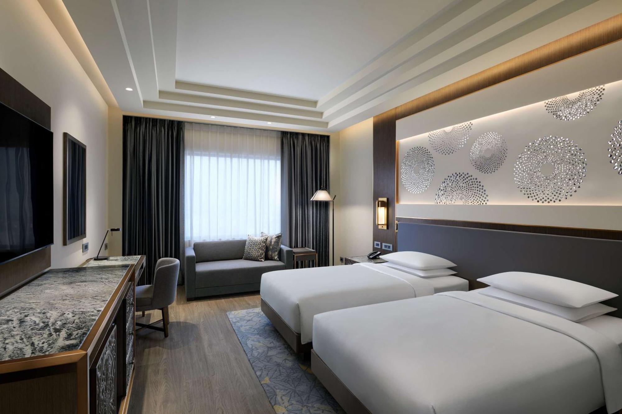 Hotel Hyatt Regency Mansarovar 5*