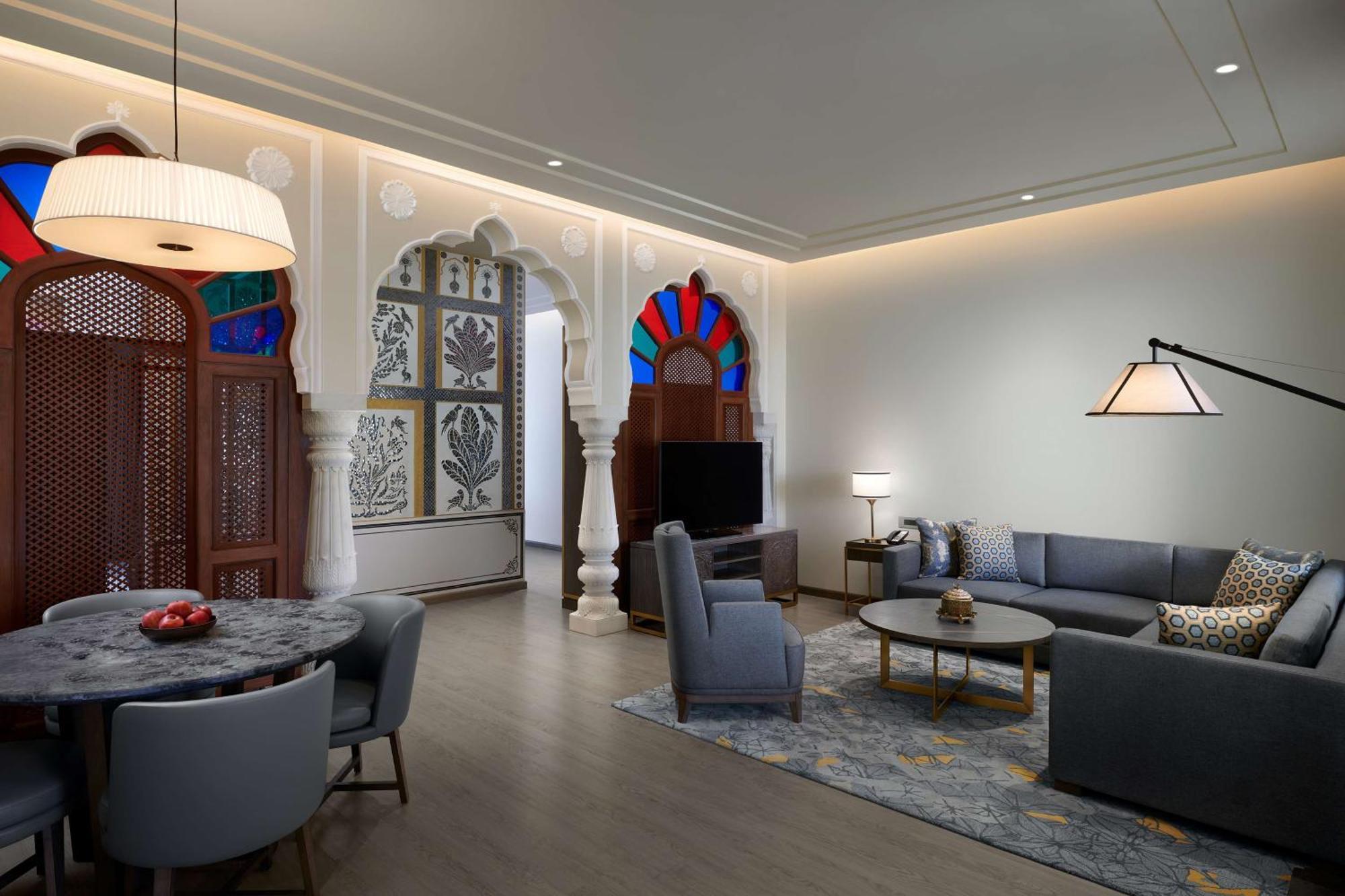 Hotel Hyatt Regency Mansarovar 5*