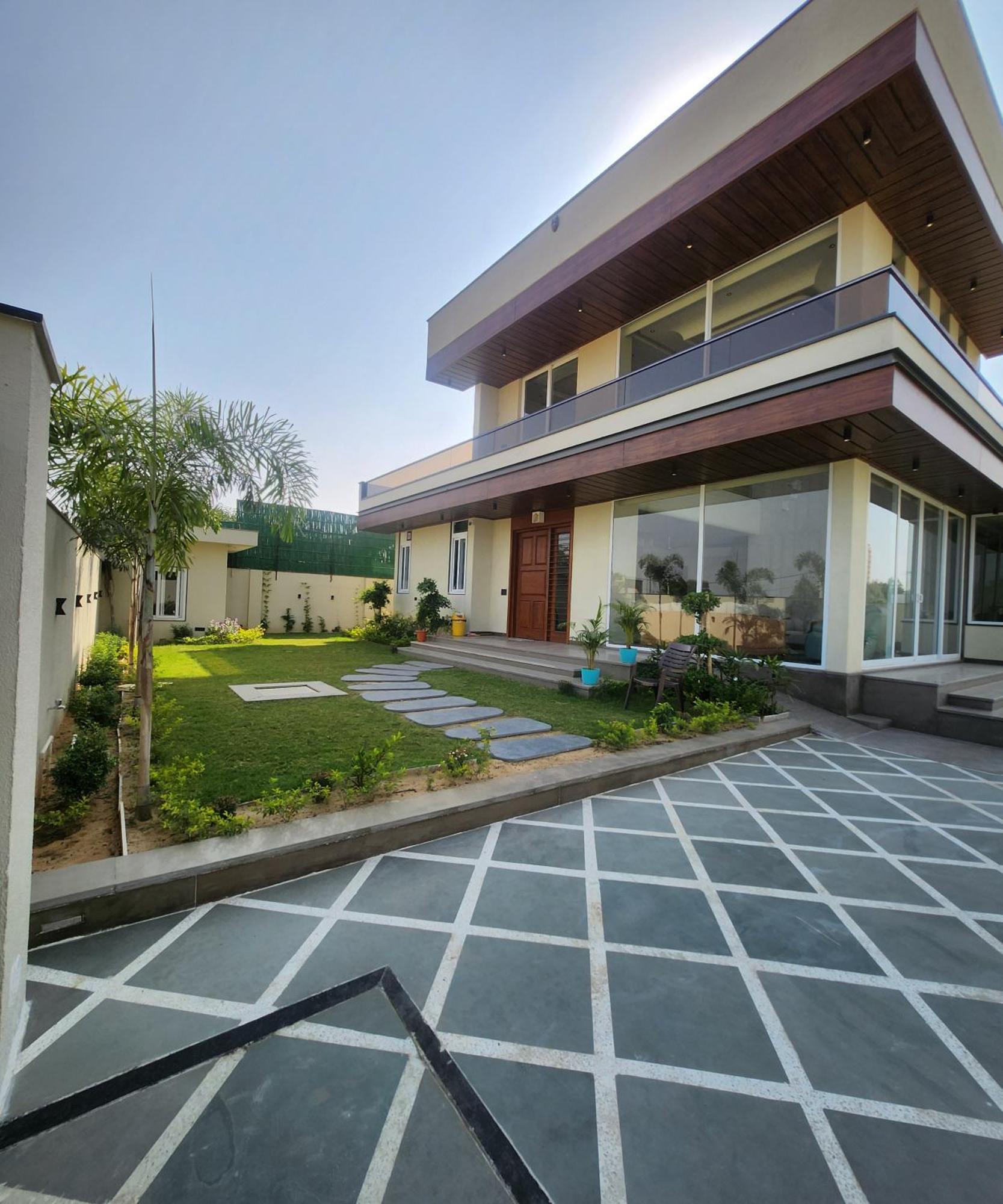 Jk House *
