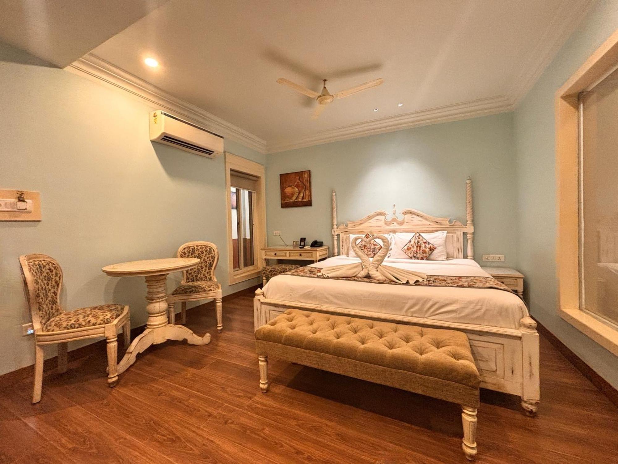 Ratnawali - A Vegetarian Heritage Hotel