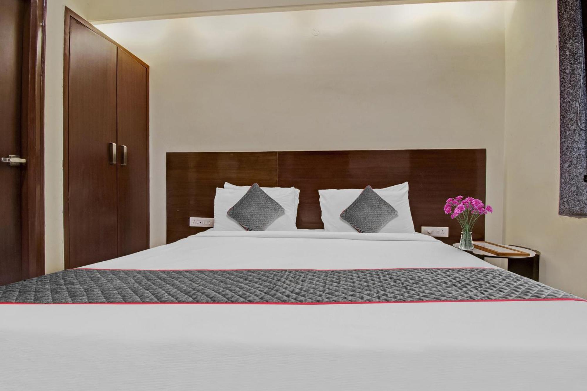 Townhouse Oak Minze Hotel Jaipur