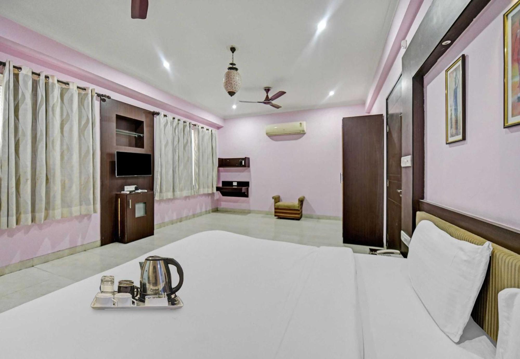 Hotel O Sahib's Fine