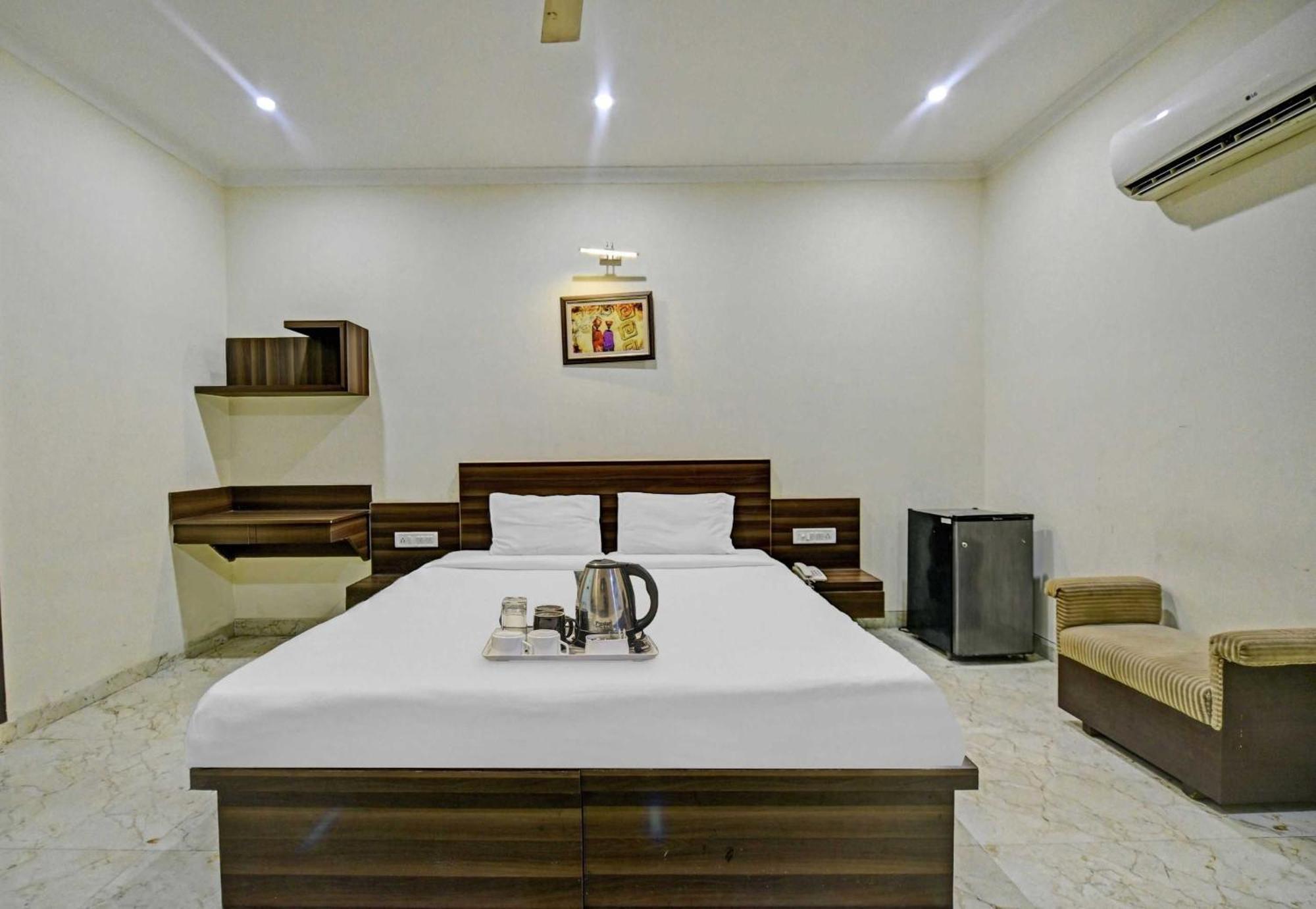 Hotel O Sahib's Fine