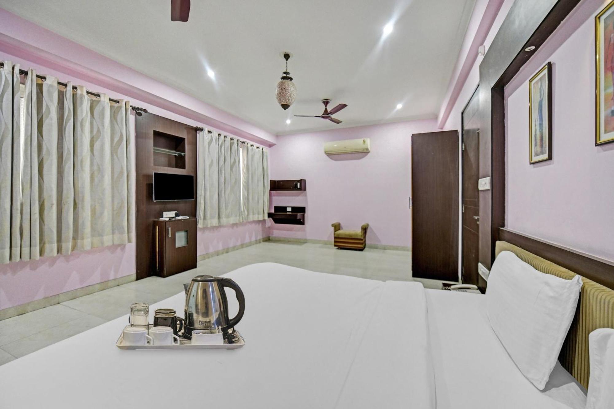 Hotel O Sahib's Fine Jaipur