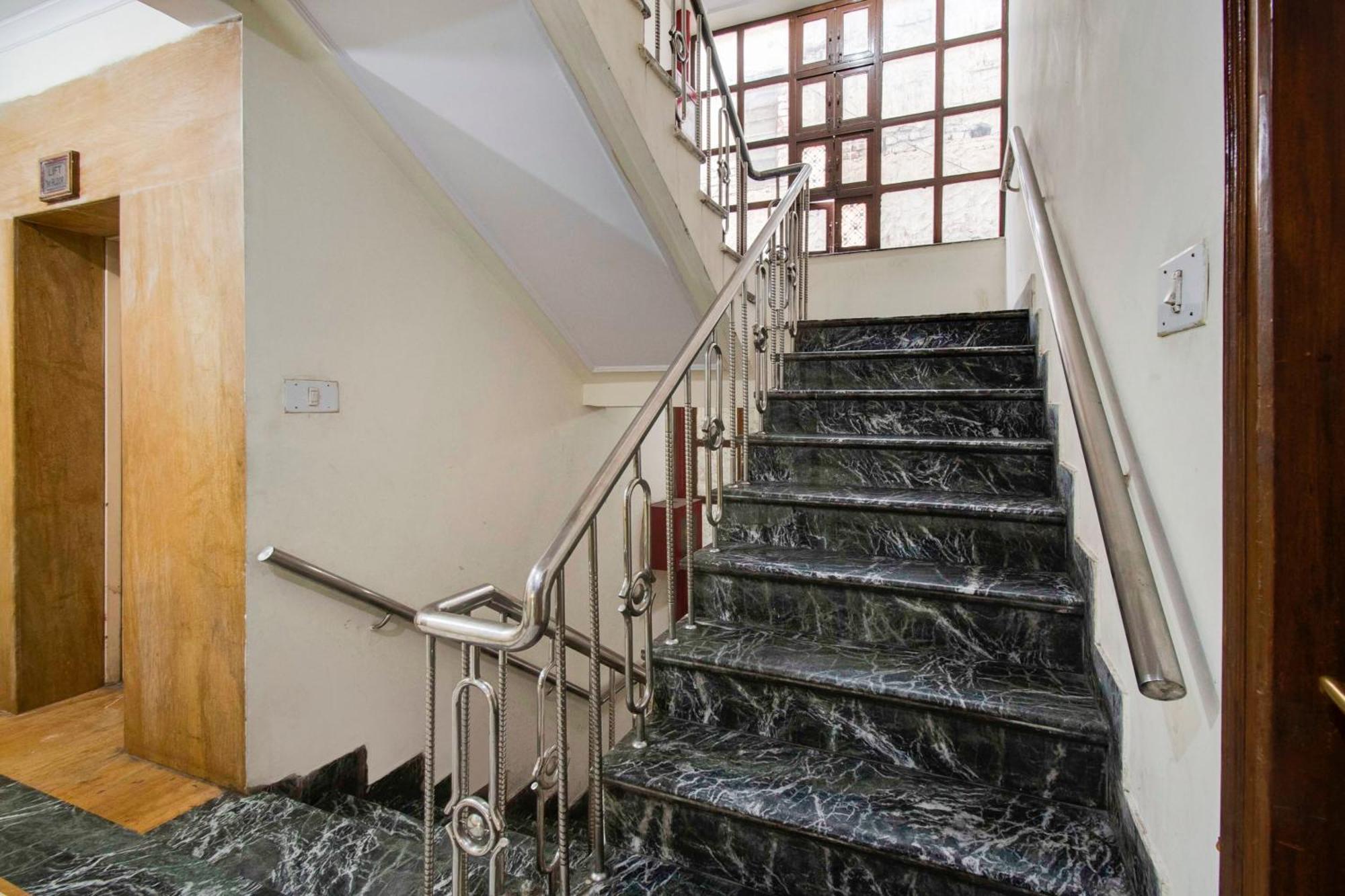 Collection O The Royal Palace Hotel 3*