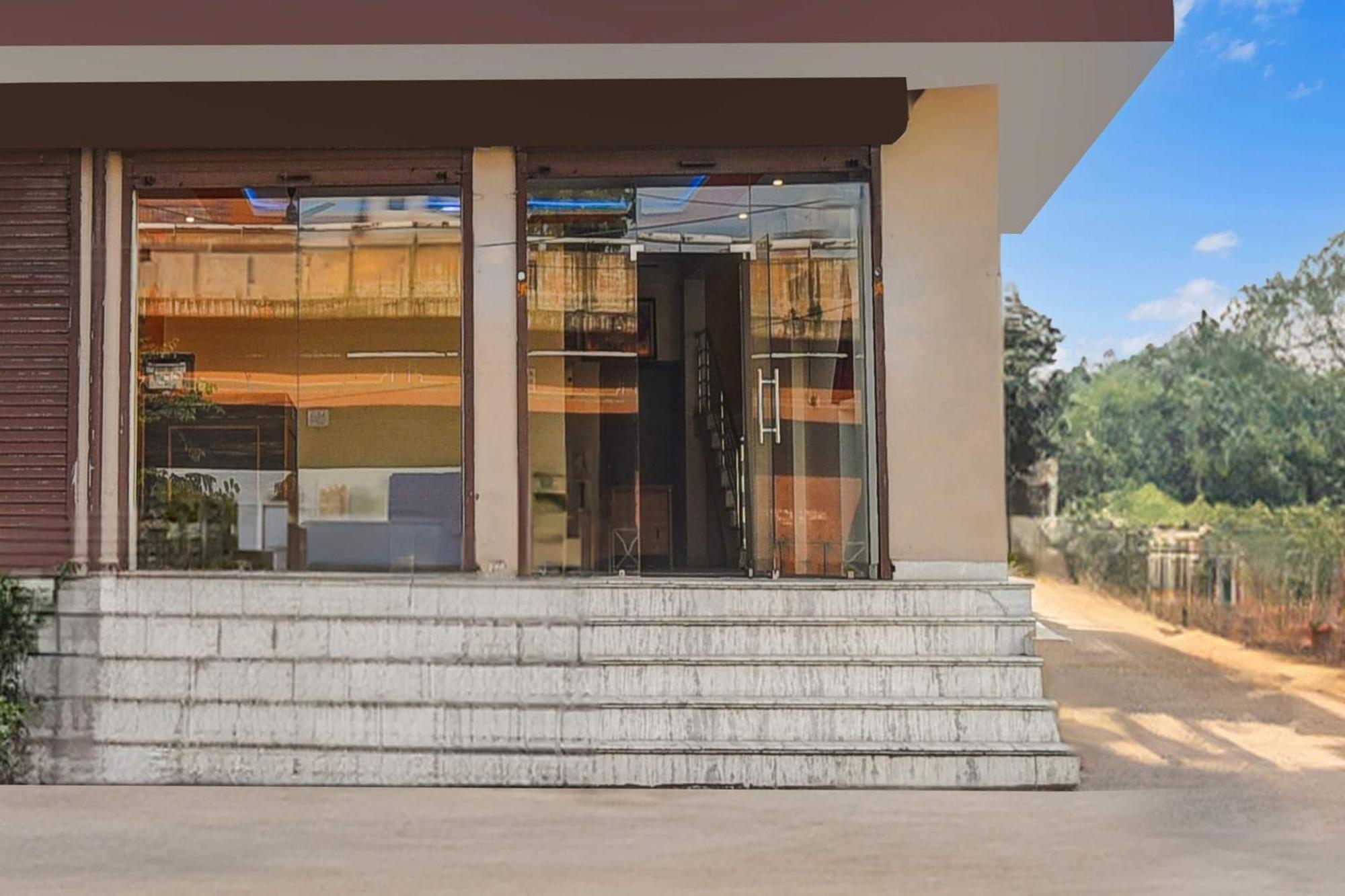 Hotel O Radhe Radhe 3*