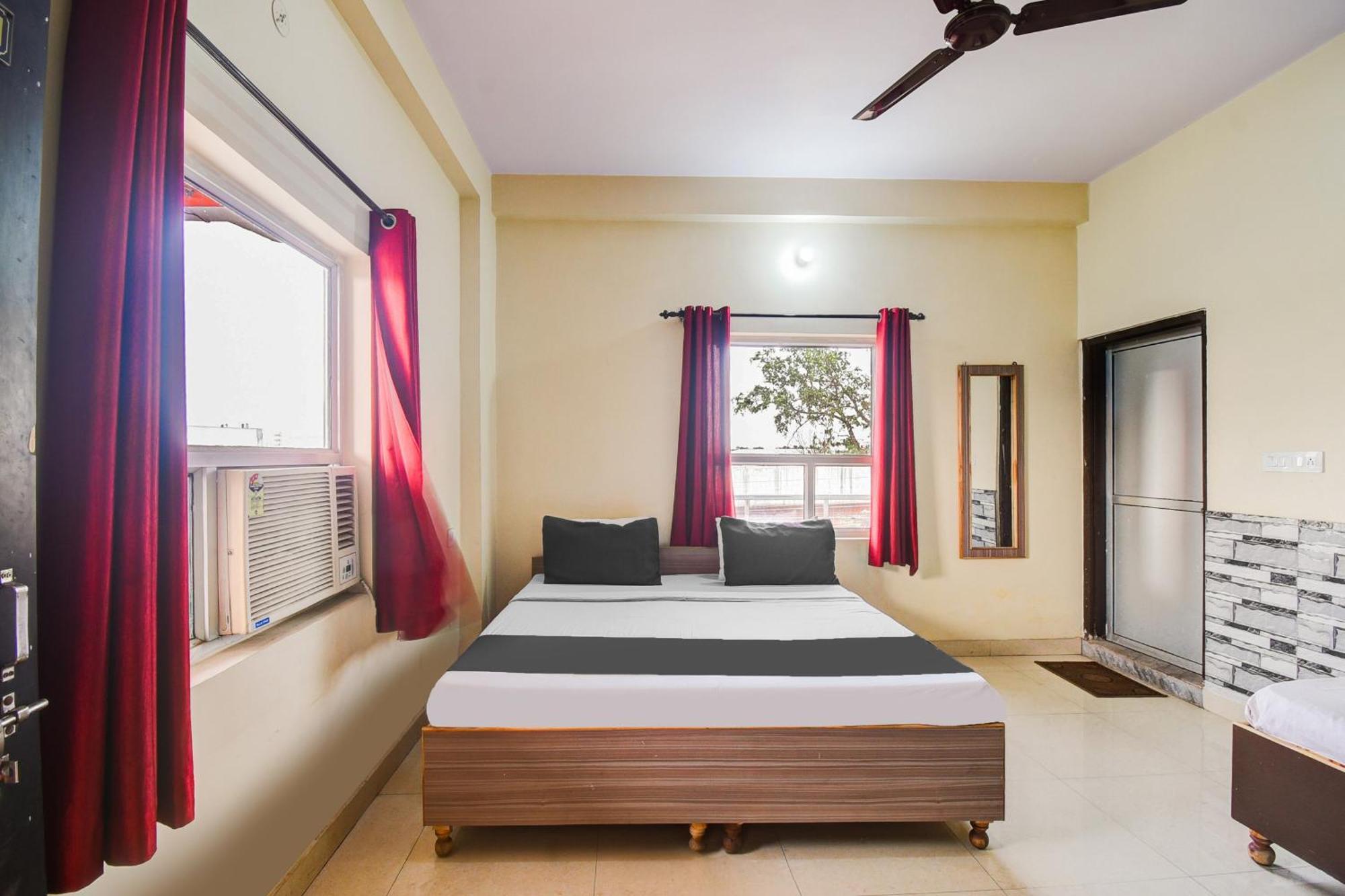 O Radhe Radhe Hotel 3*