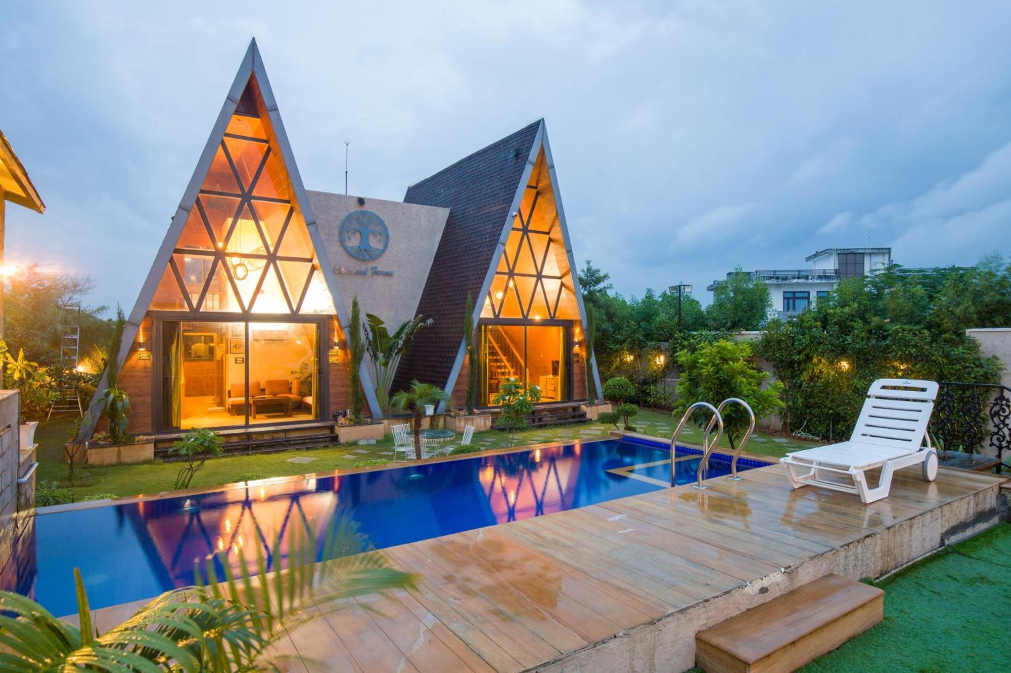 Villa Elivaas 7bhk Oakwood Manor With Pools & Lush Garden Jaipur