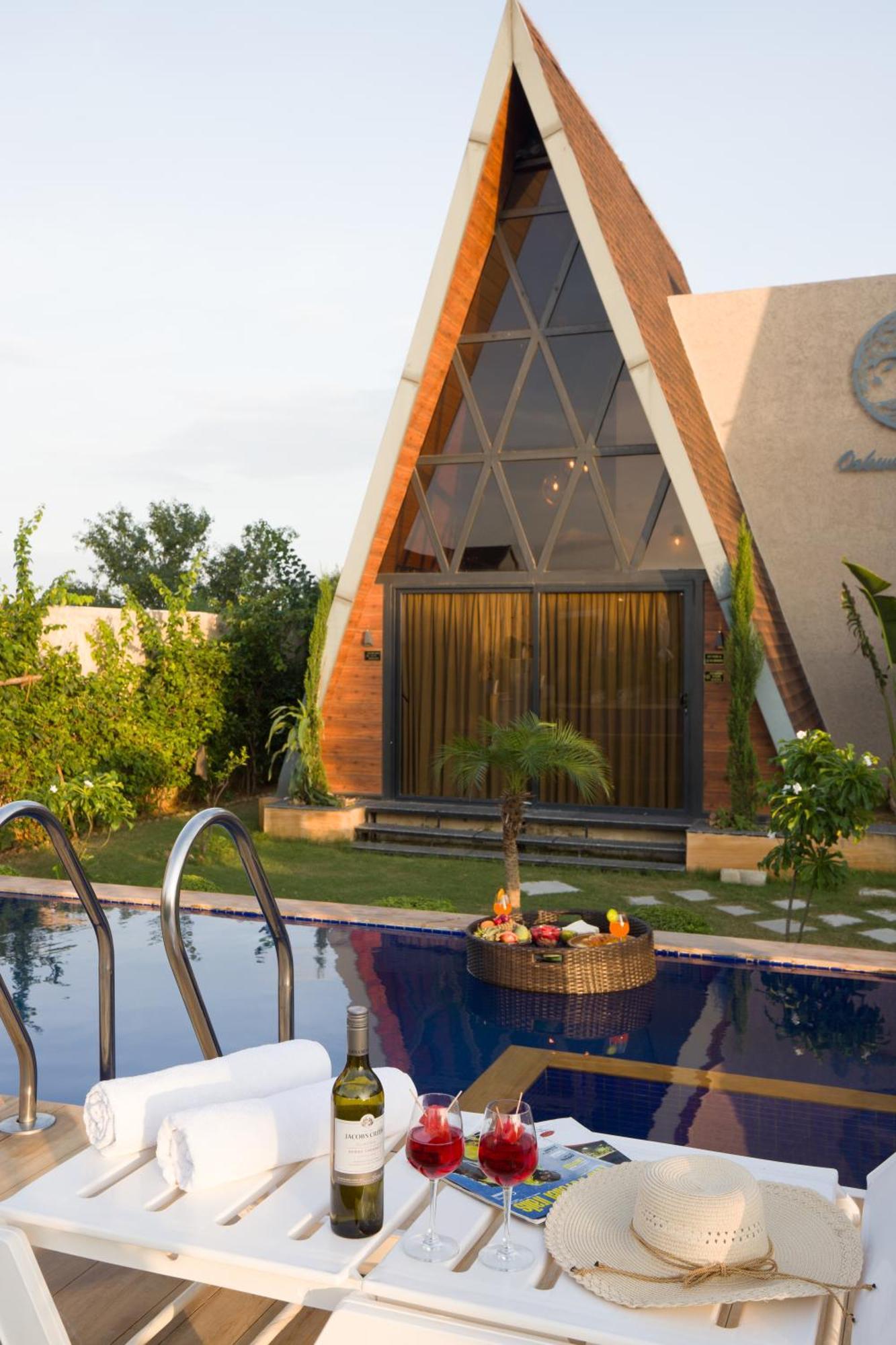 Villa Elivaas 7bhk Oakwood Manor With Pools & Lush Garden Jaipur