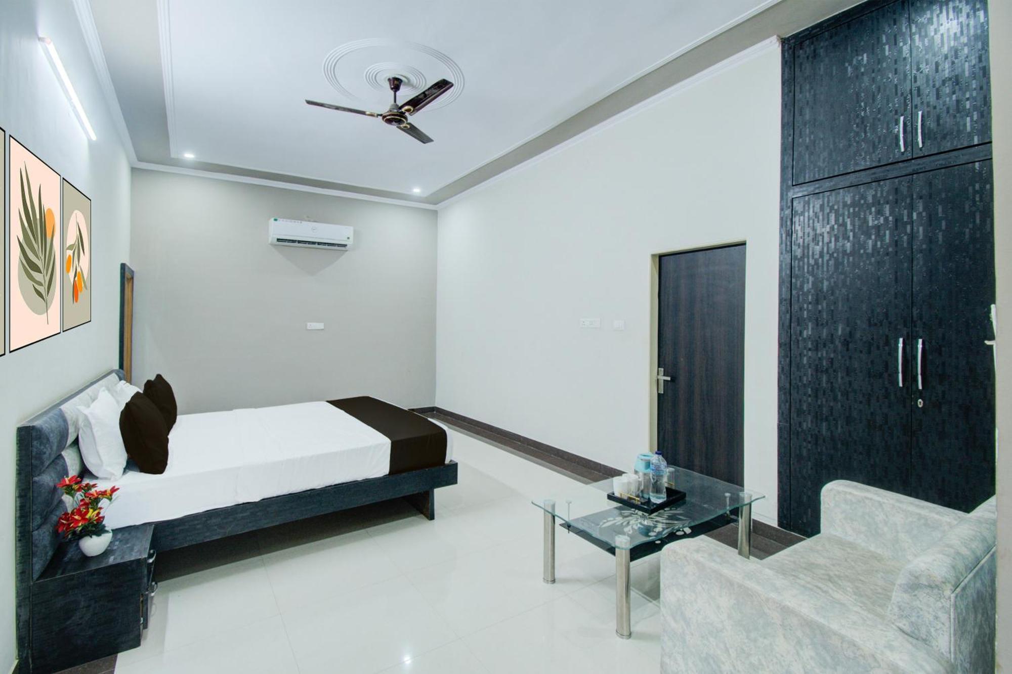 Hotel O Hatoj Jaipur