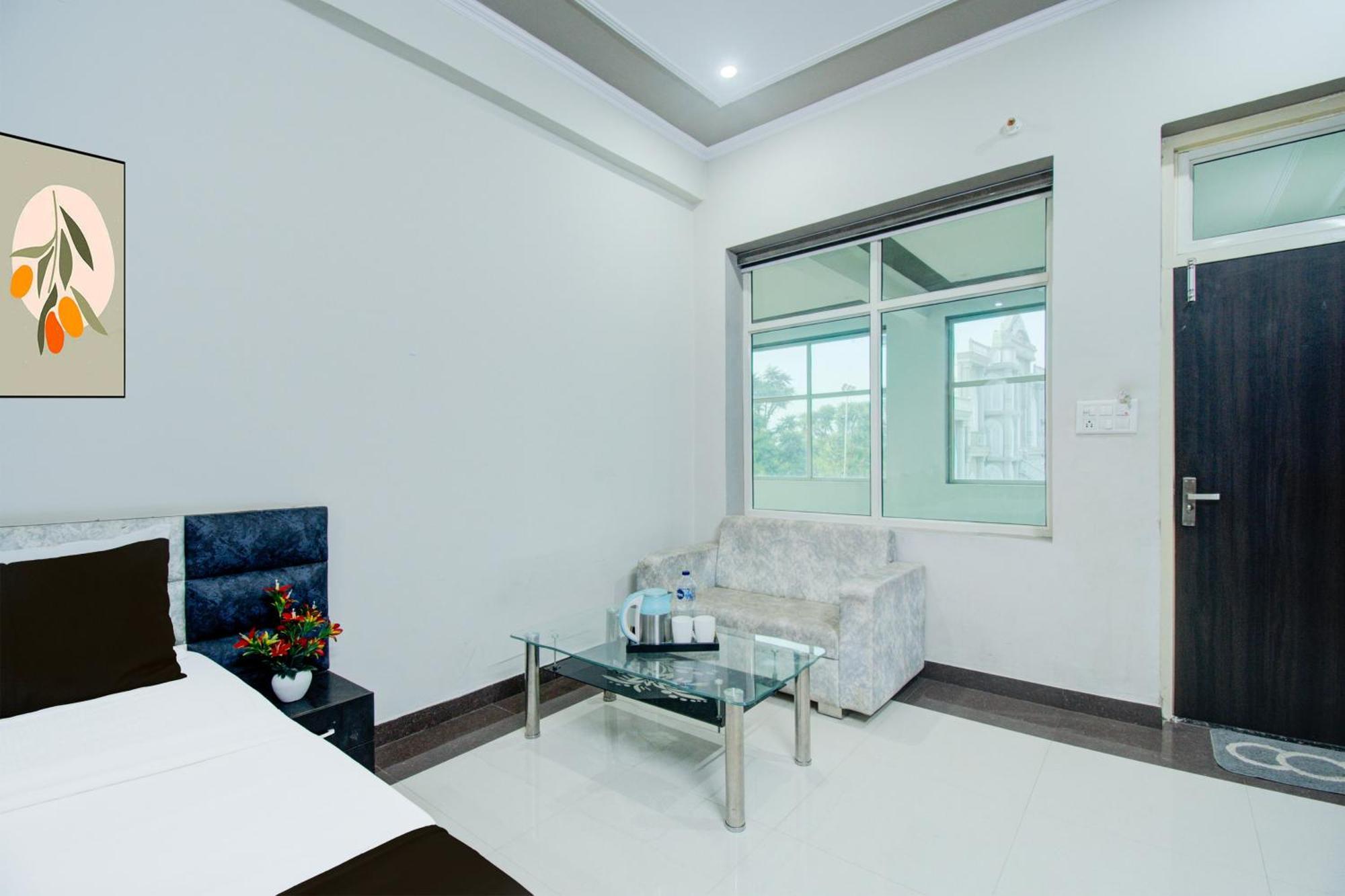 O Hatoj Hotel 3*