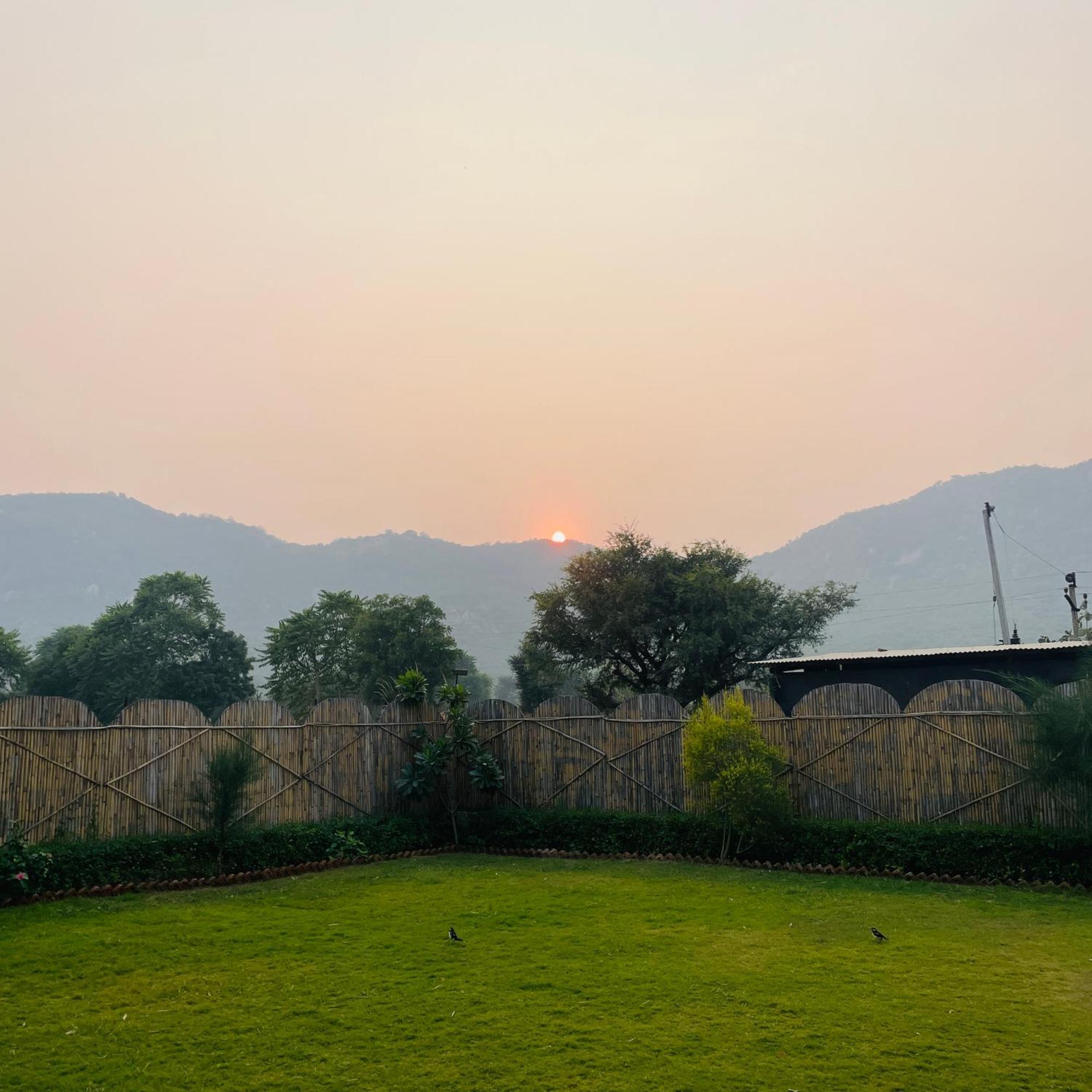 The Hill View - Swimming Pool & *