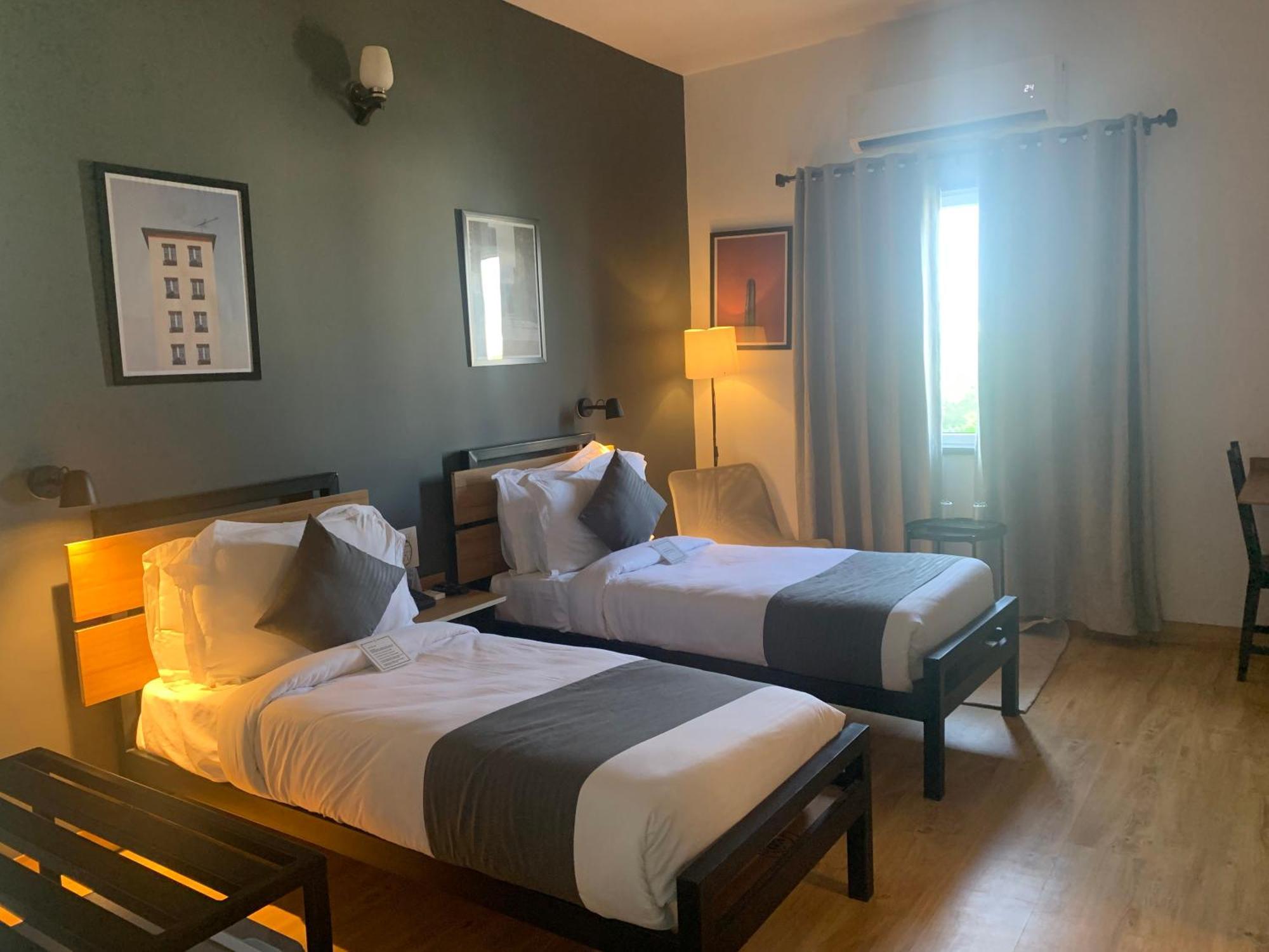 Loft 24, Mansarovar 3*