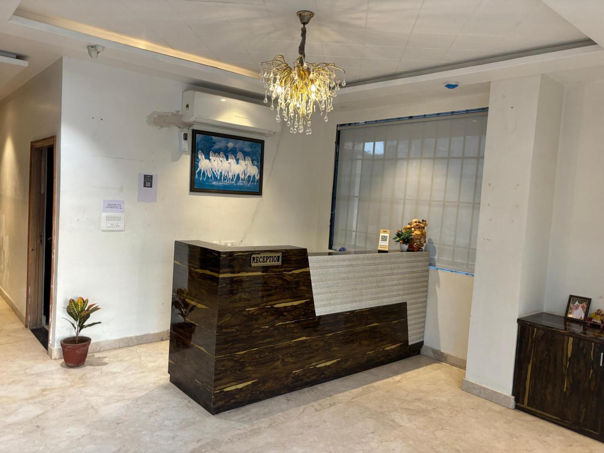 Hotel Karma *