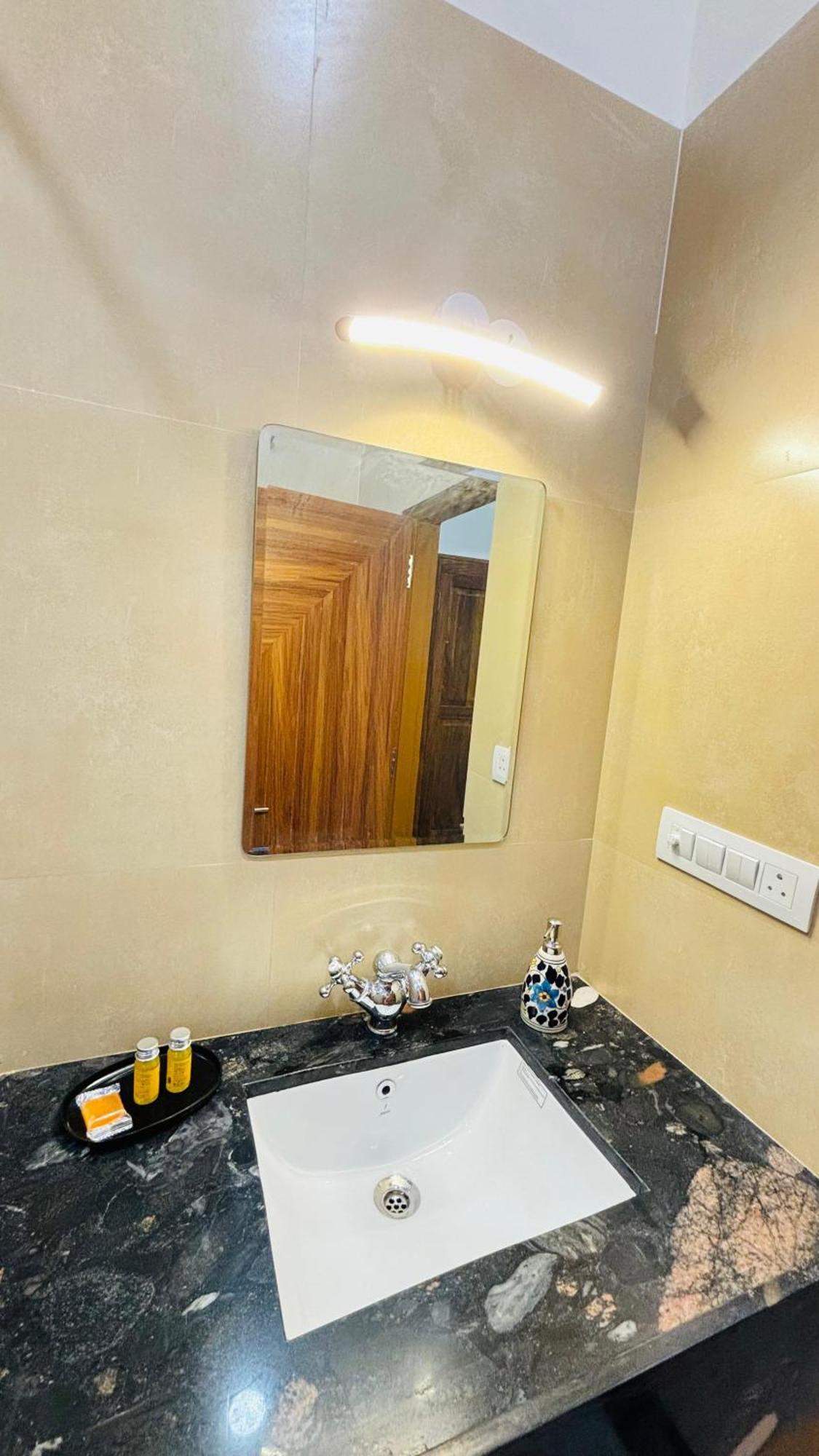 Guest house Umaid Niwas *