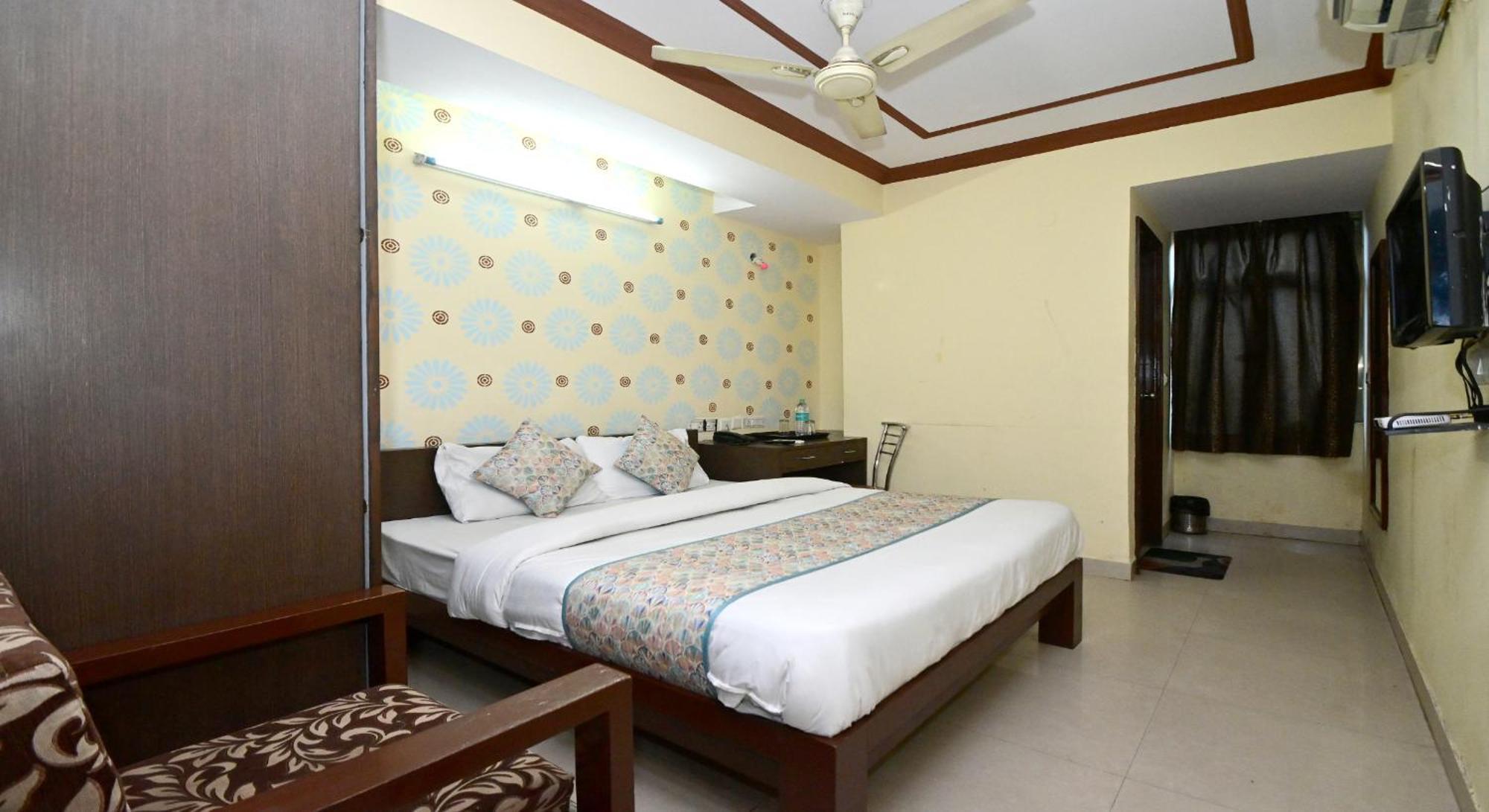Hotel Laxmi Villa Palace-Near Jaipur Railway Station Inn 3*