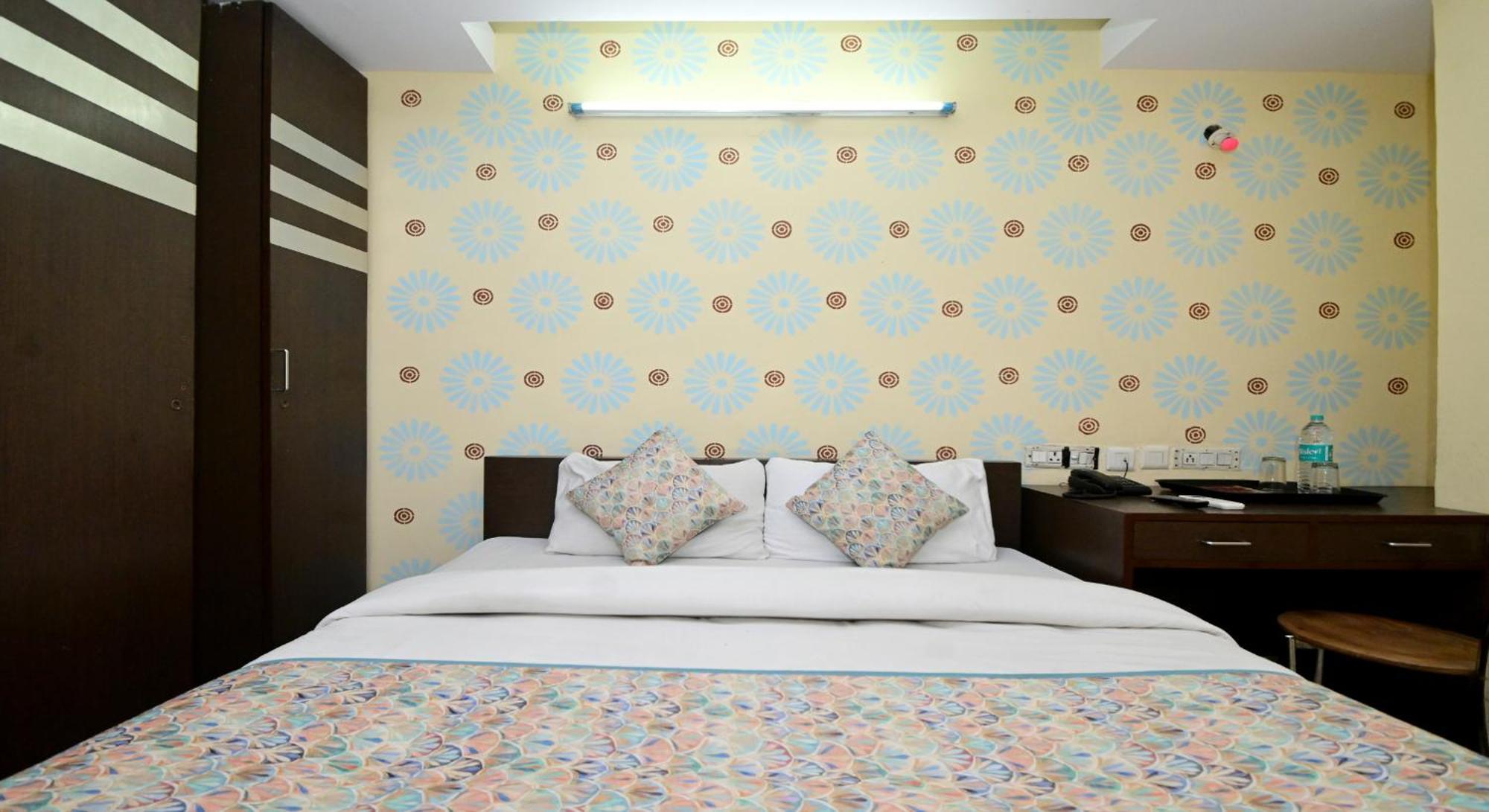 Hotel Laxmi Villa Palace-Near Jaipur Railway Station