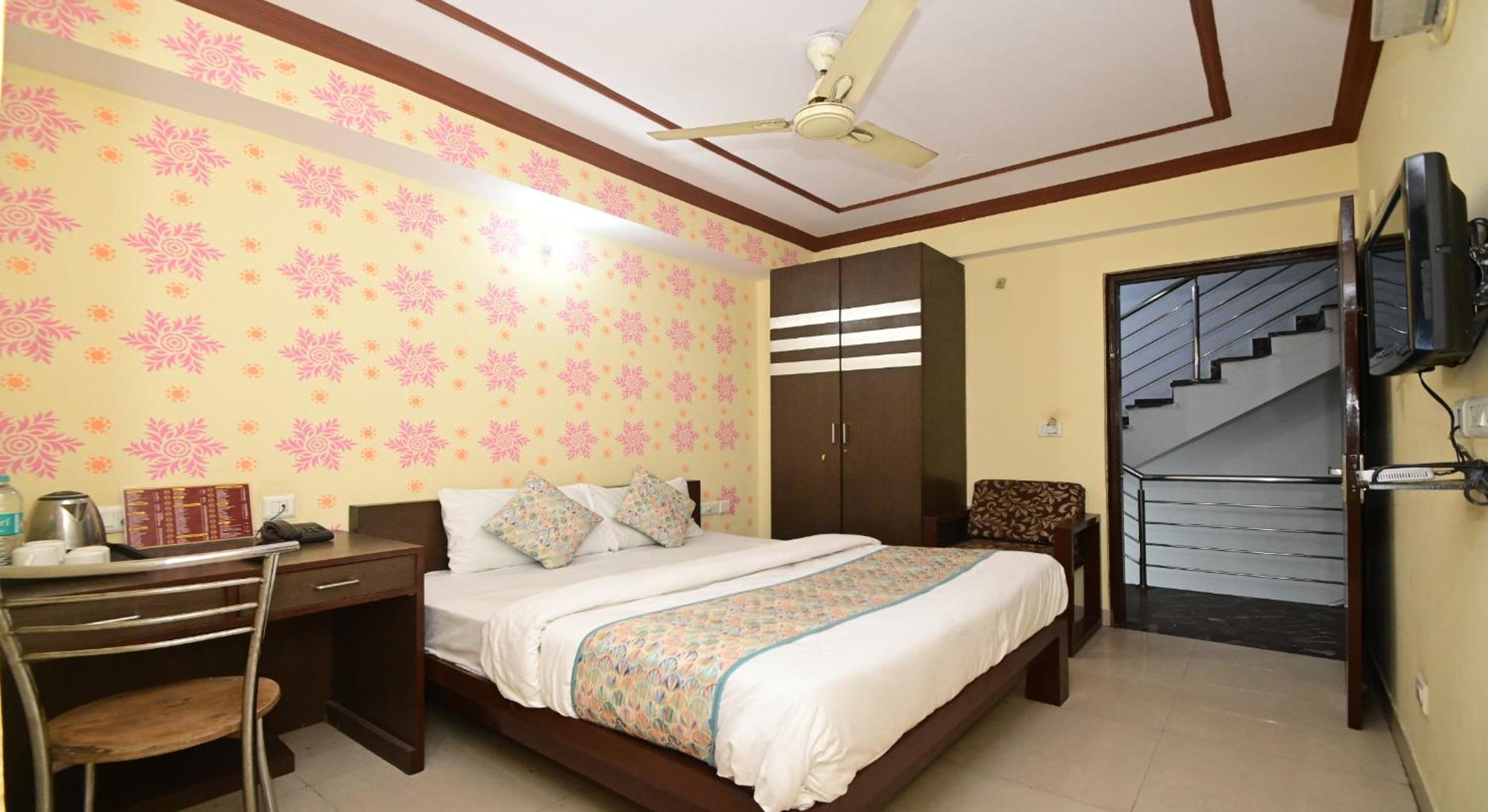 Hotel Laxmi Villa Palace-Near Jaipur Railway Station Inn 3*