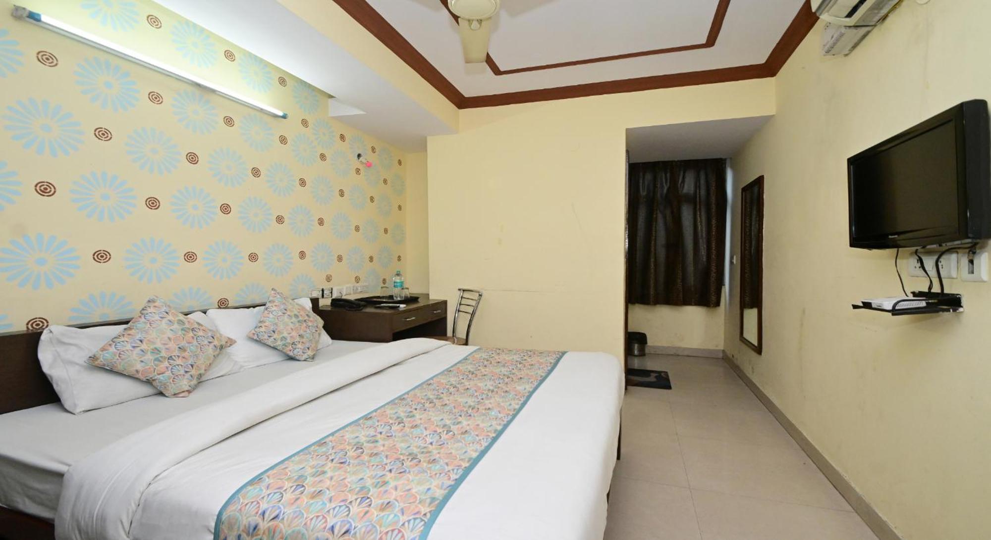 Hotel Laxmi Villa Palace-Near Jaipur Railway Station 3*