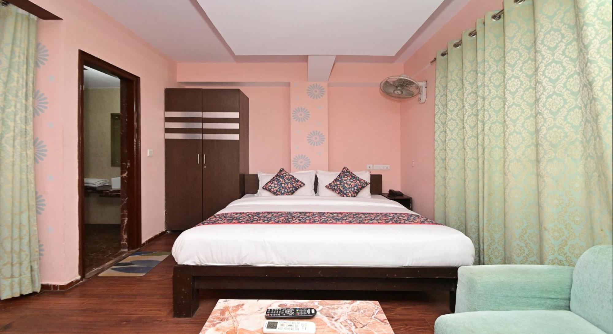 Hotel Laxmi Villa Palace-Near Jaipur Railway Station