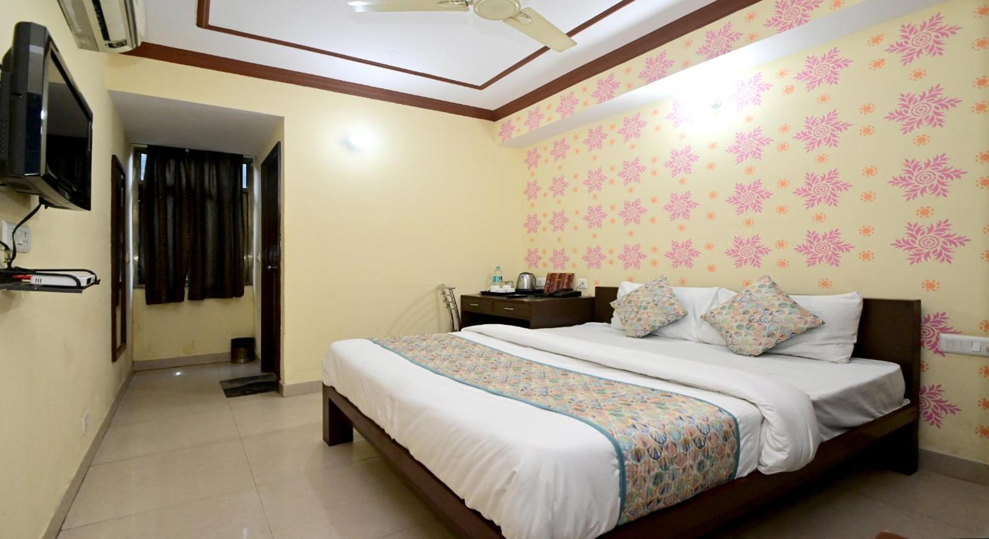Hotel Laxmi Villa Palace-Near Jaipur Railway Station Inn 3*