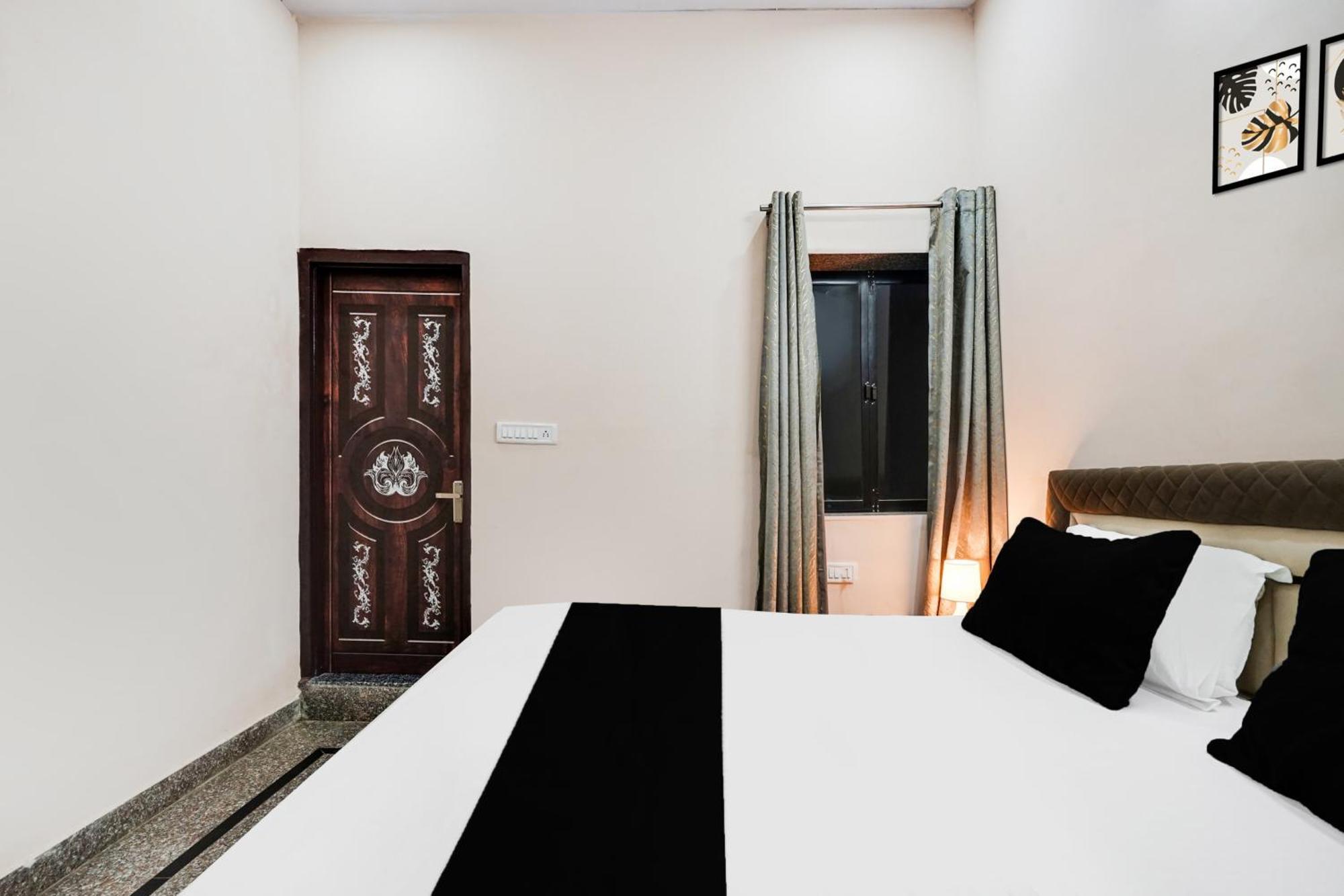 Spot On Starlight Hotel 3*