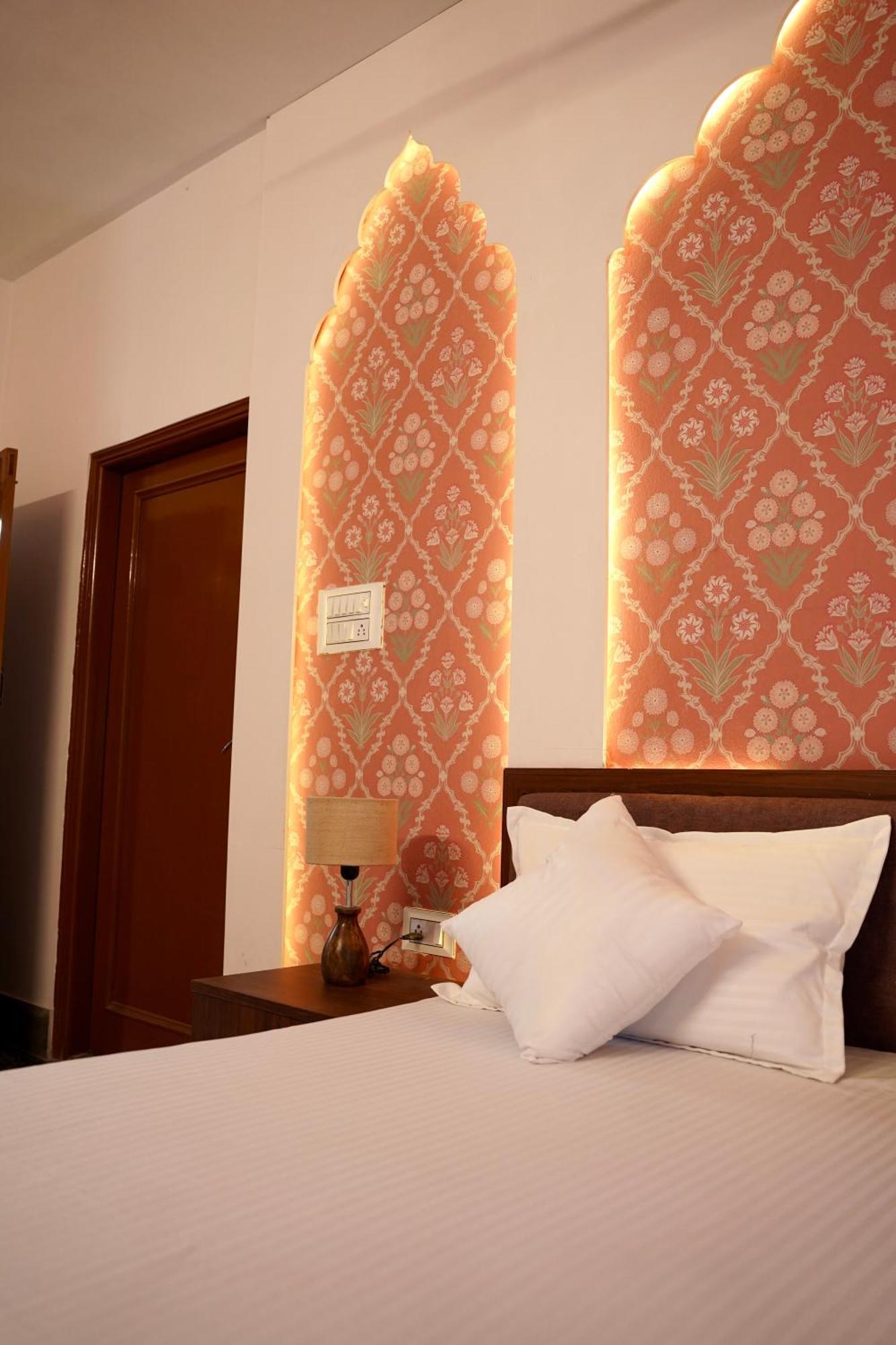 Seasoned Jaipur-live In A 100-year-old Jaipur