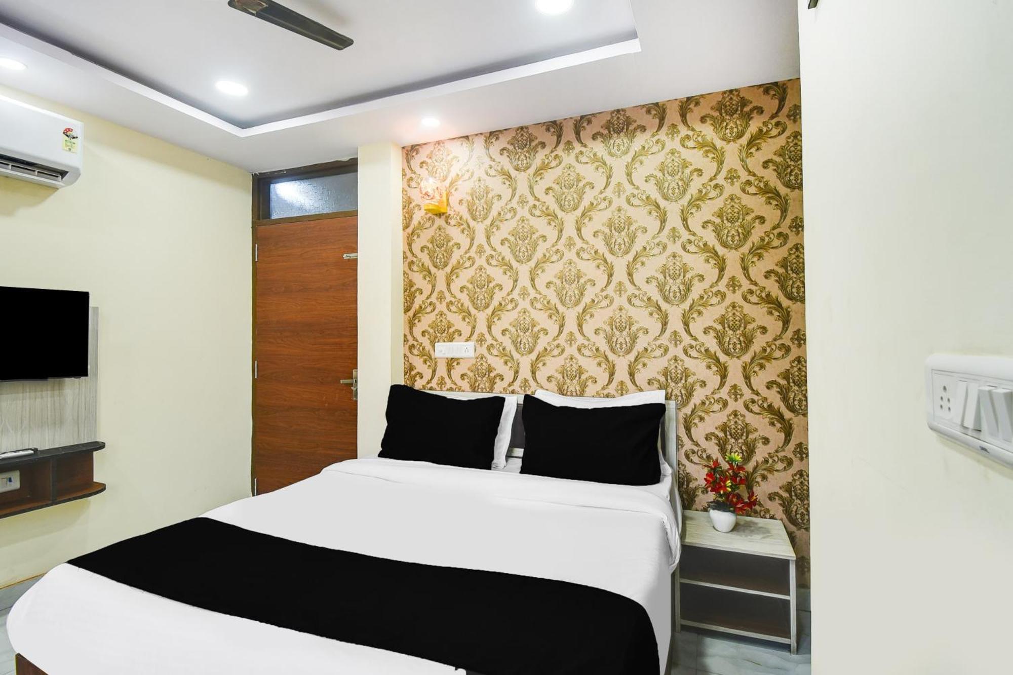 Collection O Khalsa Palace Hotel