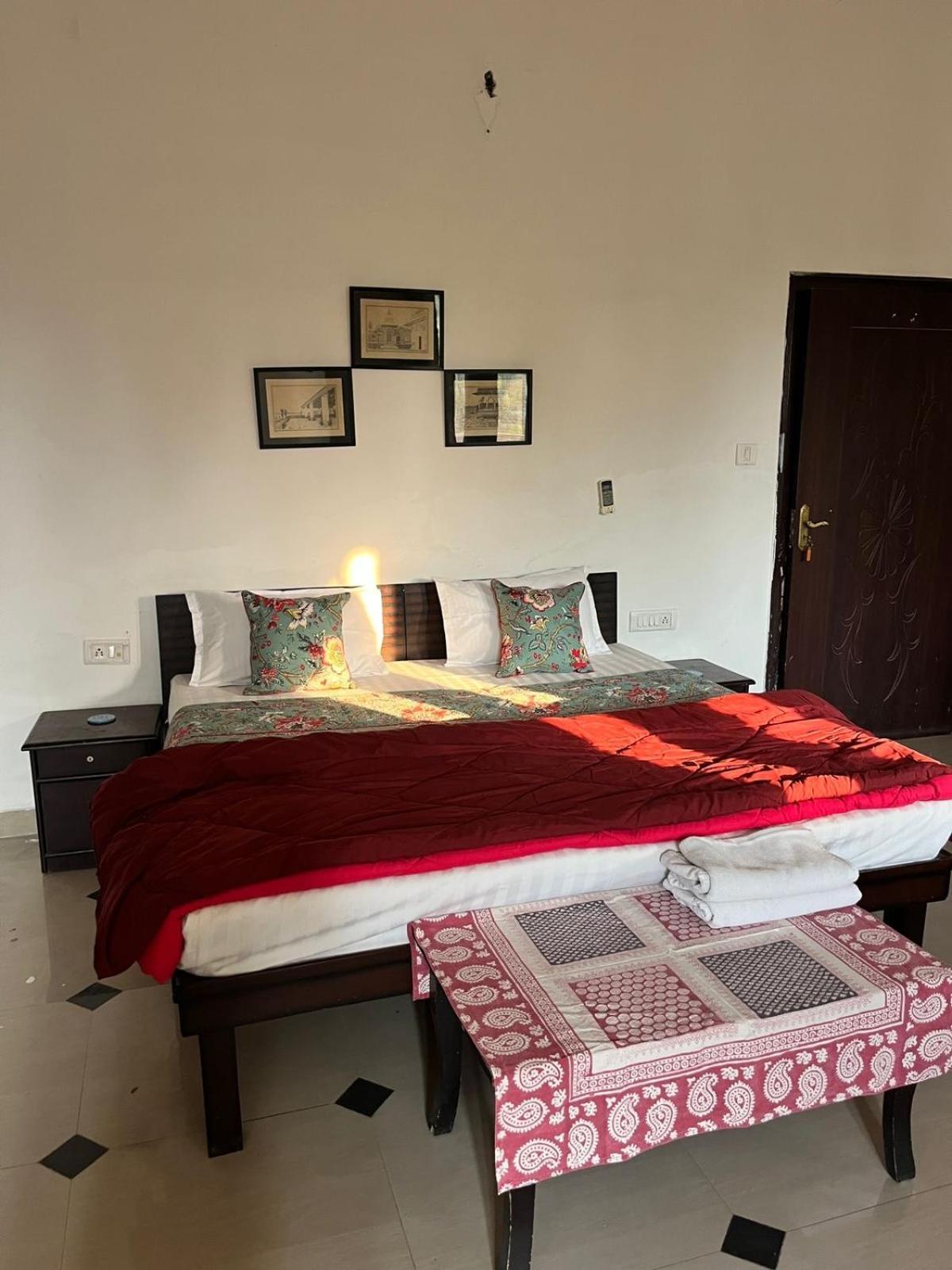 Kunadi Kothi - A Boutique