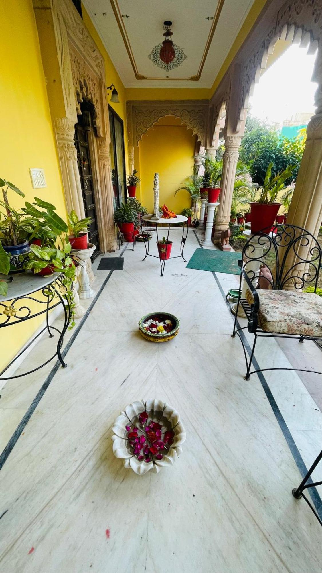 Kunadi Kothi - A Boutique