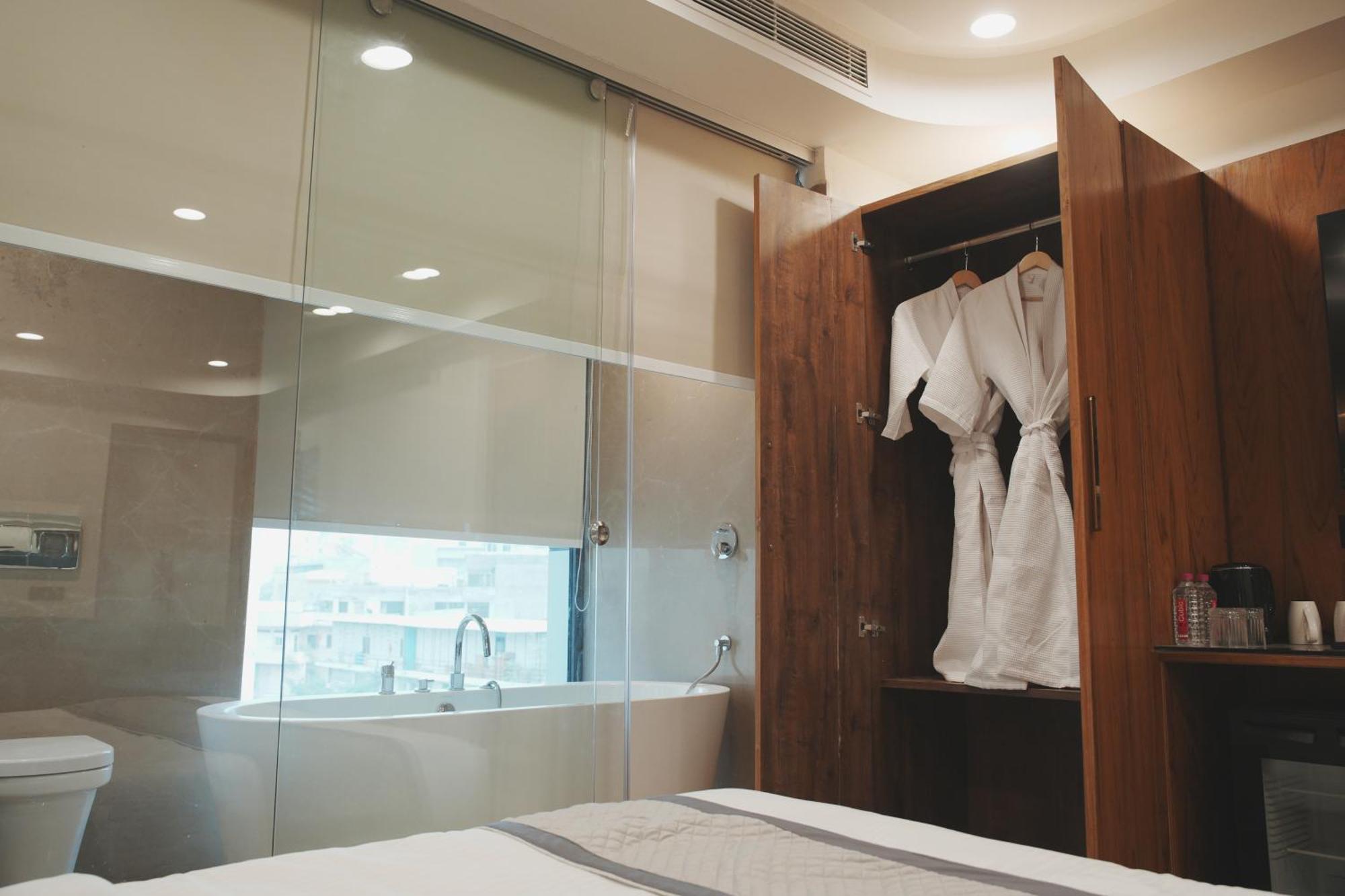 Park Central City Center 4* Jaipur