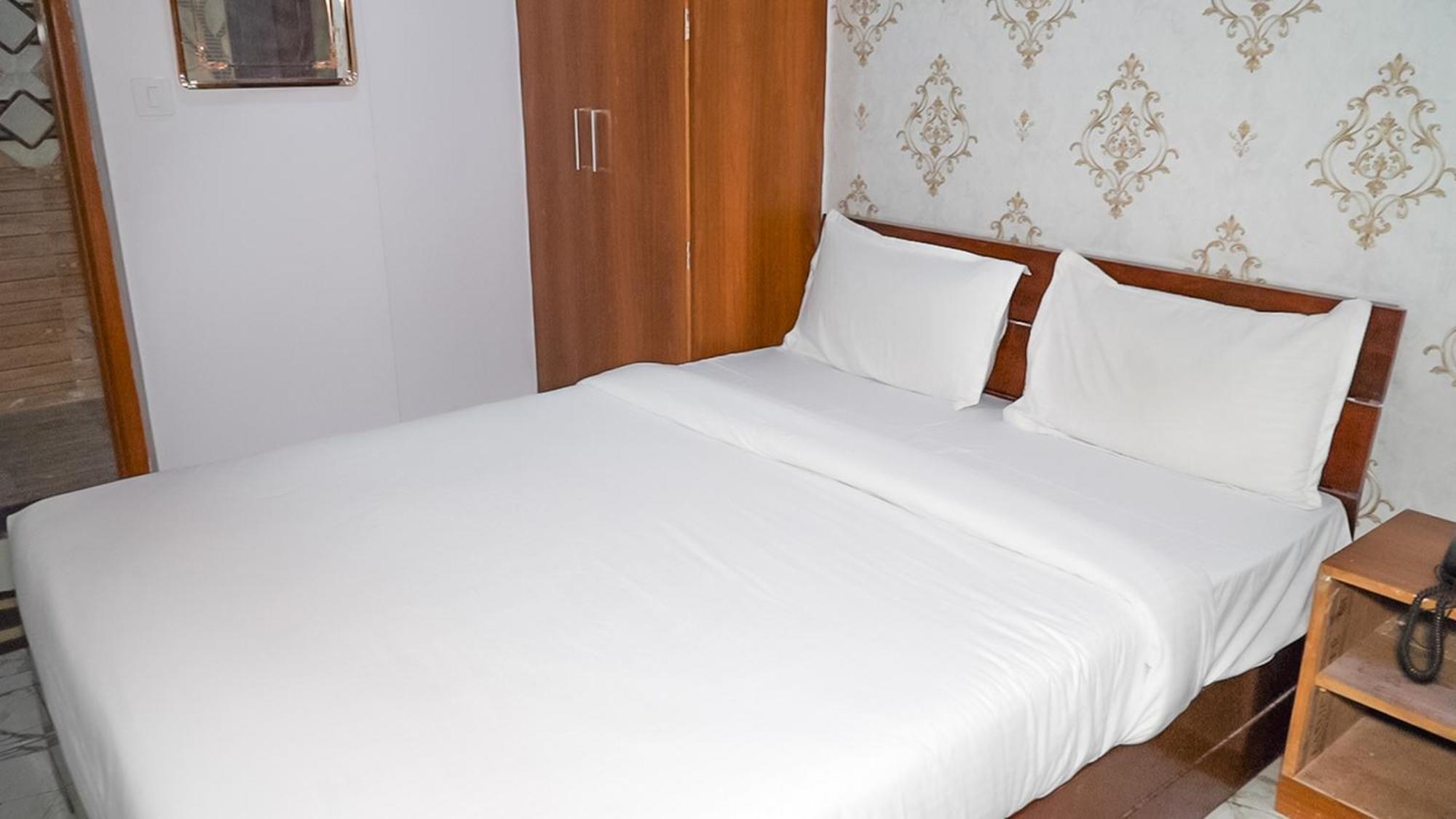 Radhika Hotel