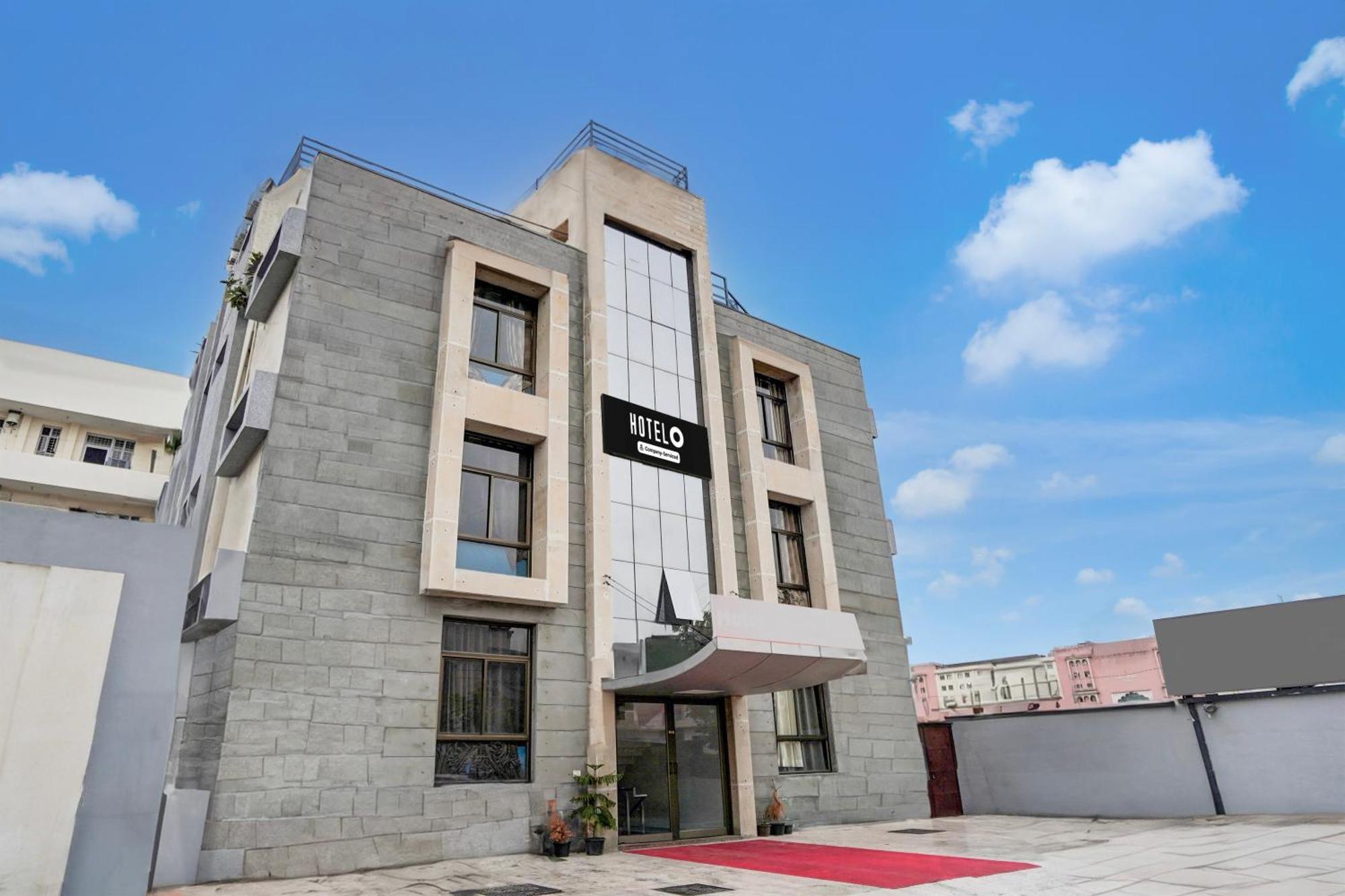 Hotel Super O Krishna Nagar Near Sawai Man Singh Stadium 4*