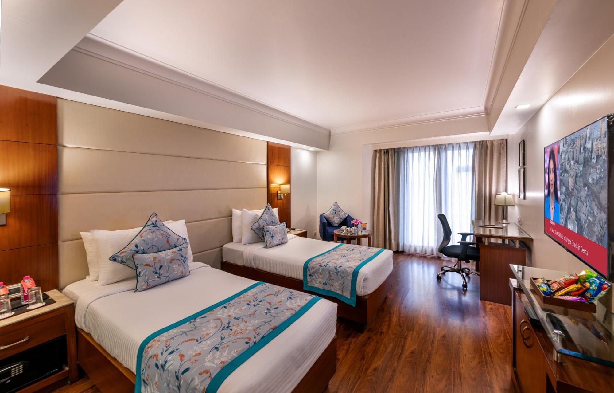 Lords Plaza Hotel
