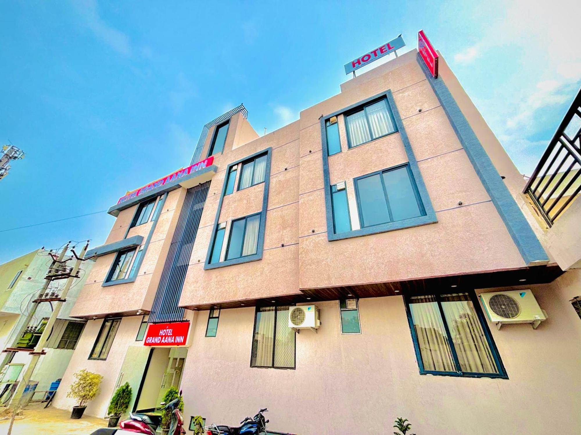Hotel Grand Aana