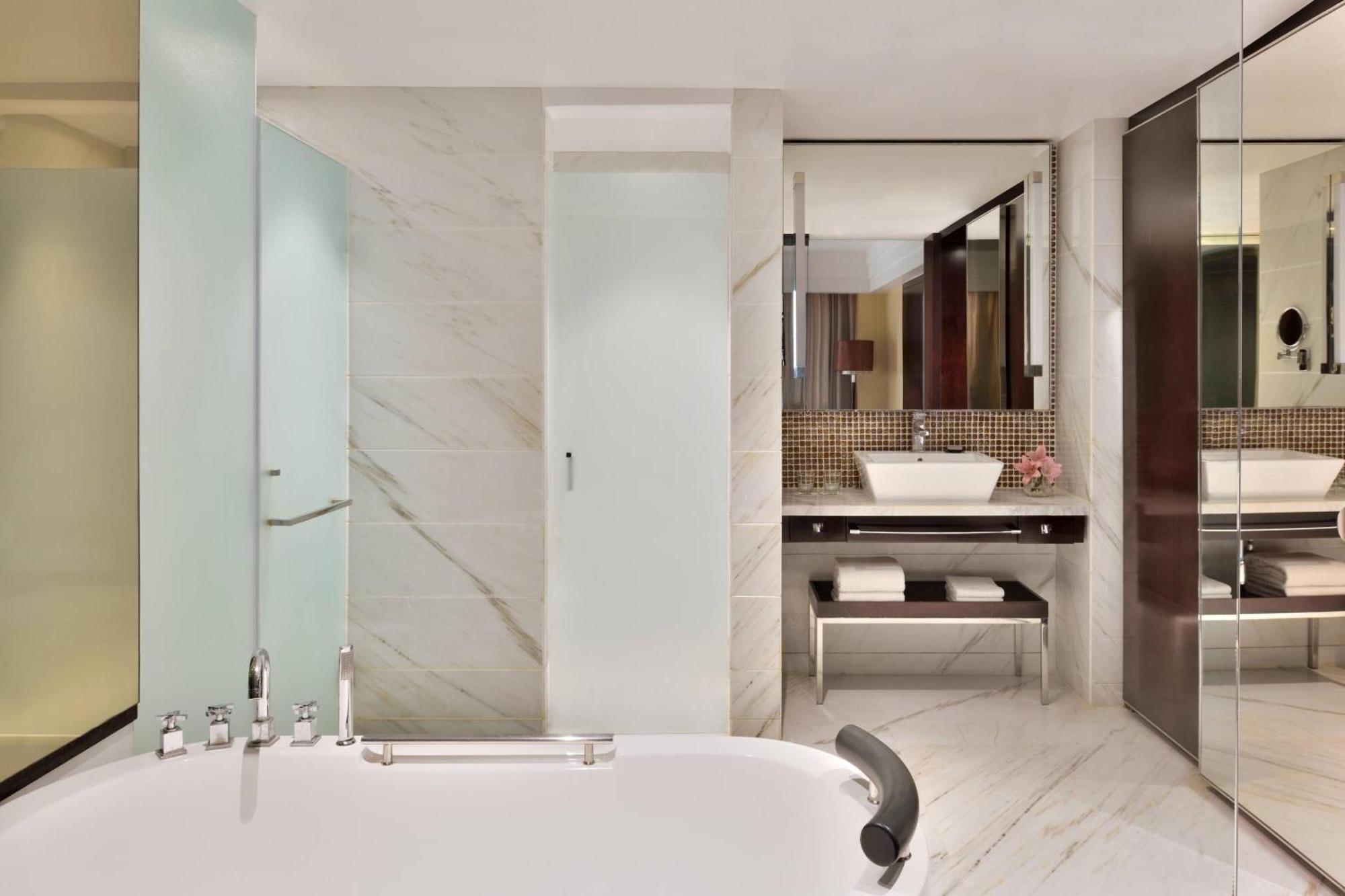 Hotel Marriott 5*
