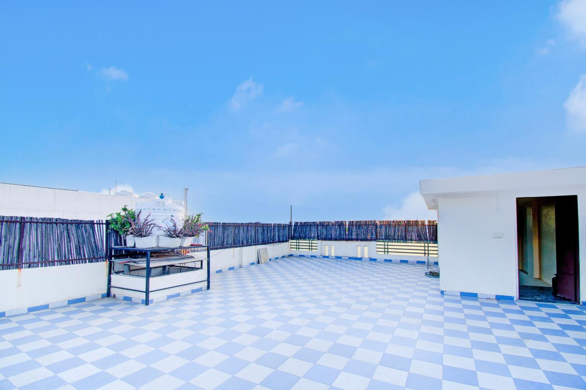 O Radhe Hotel 3*